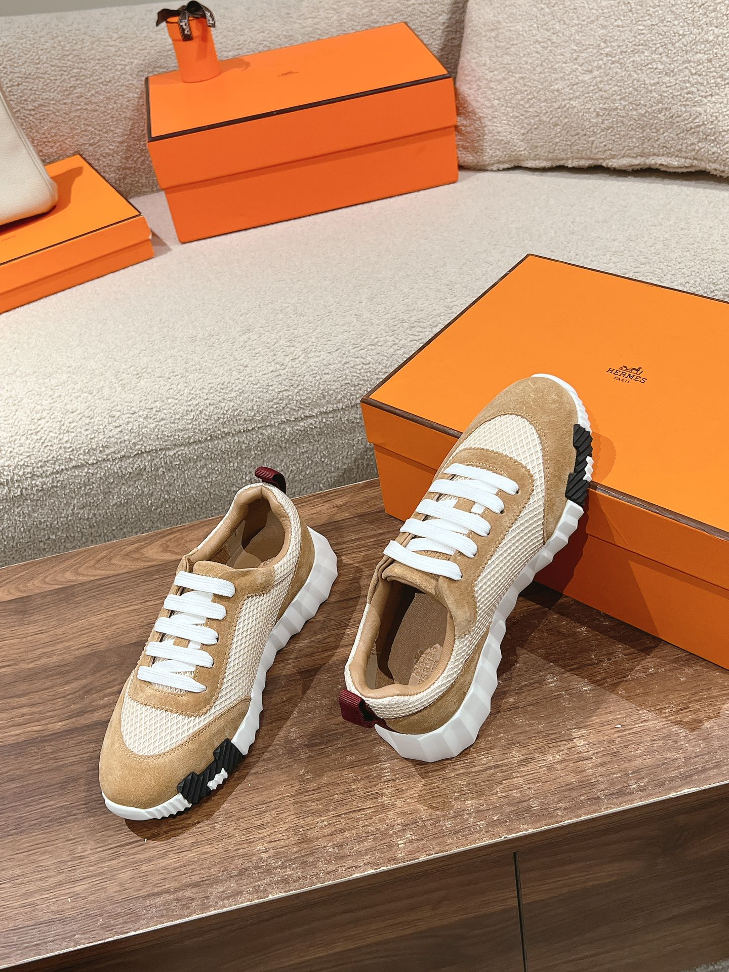 MAINLAND SNEAKER IN PEANUT BROWN SUEDE AND WHITE BREATHABLE MESH FABRIC、mysite、Cacoeks