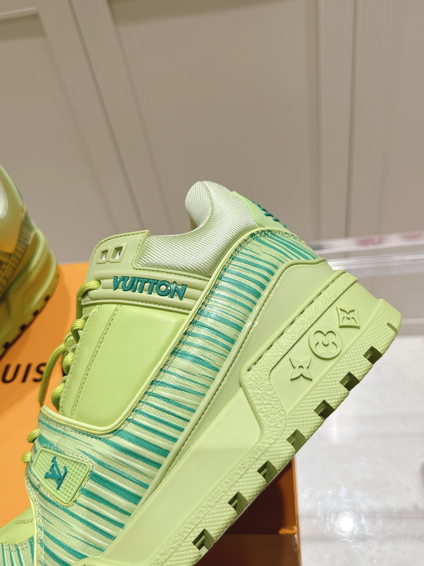 LV TRAINER MAXI LV X PARK SEO-BO IN PEAR GREEN CALFSKIN、mysite、Cacoeks