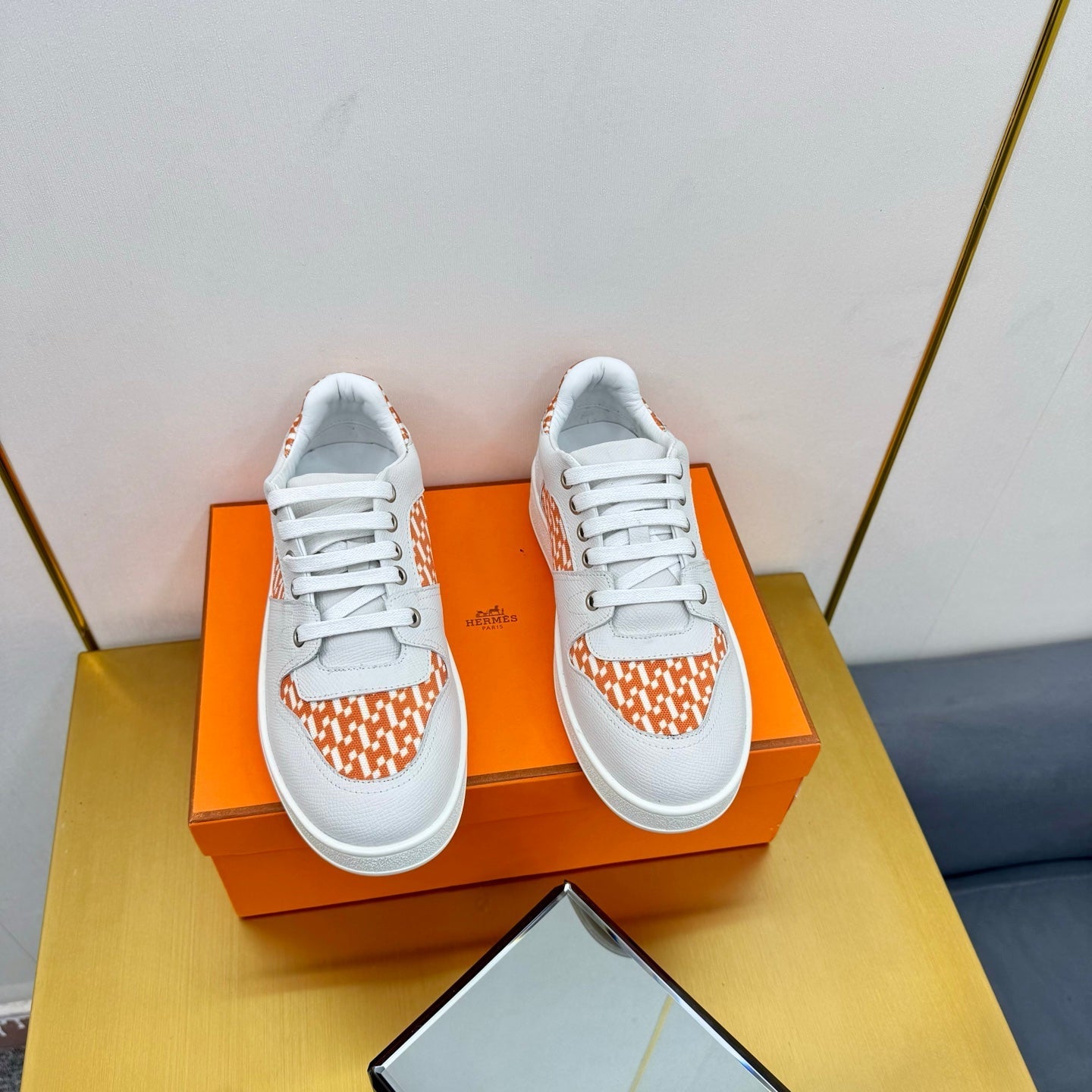 FREE SNEAKER IN WHITE CALFSKIN AND "H EN BIAIS" ORANGE CANVAS、mysite、Cacoeks