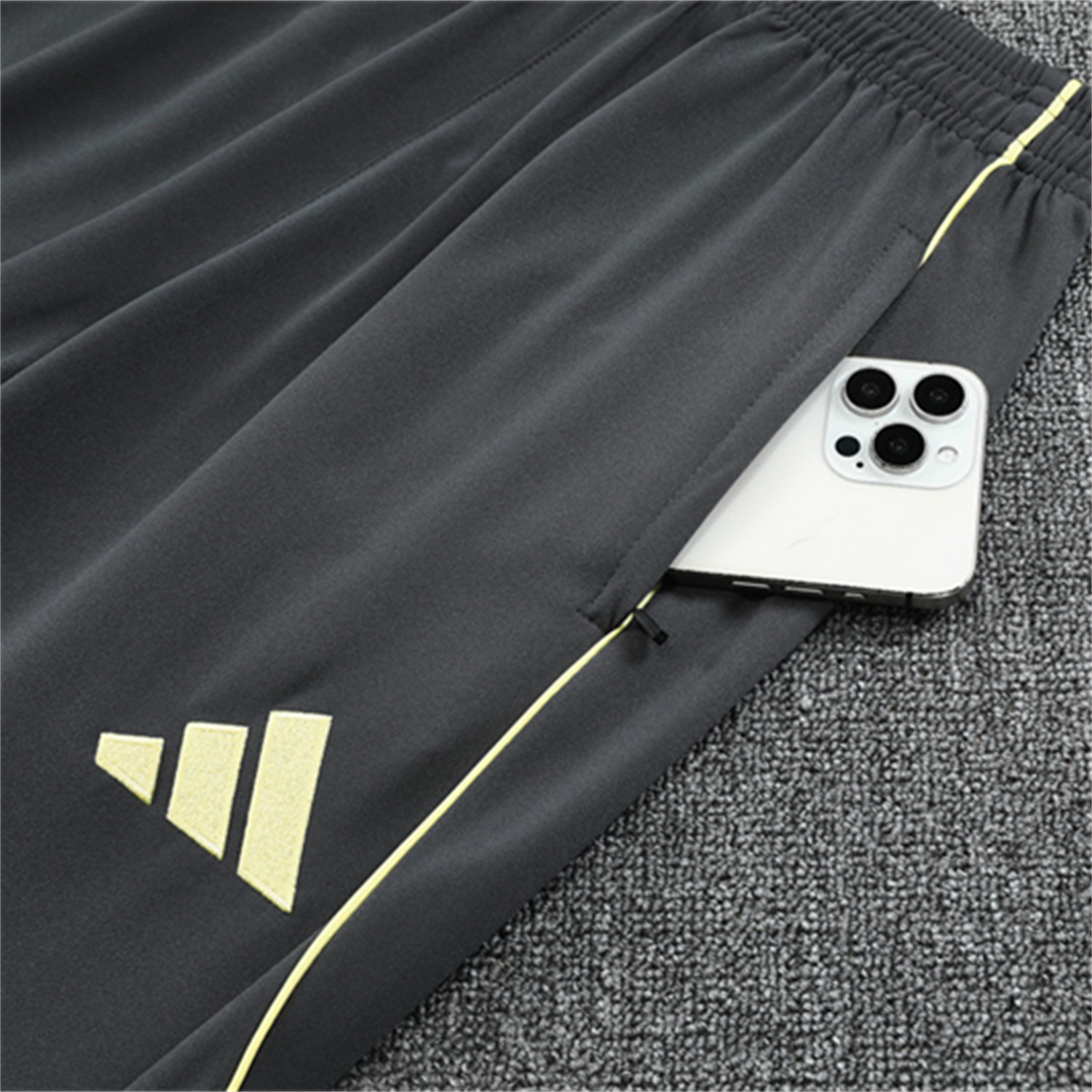UltraTrikot-Real Madrid 25-26 Long Sleeves Training Set - Yellow Top & Gray Pants