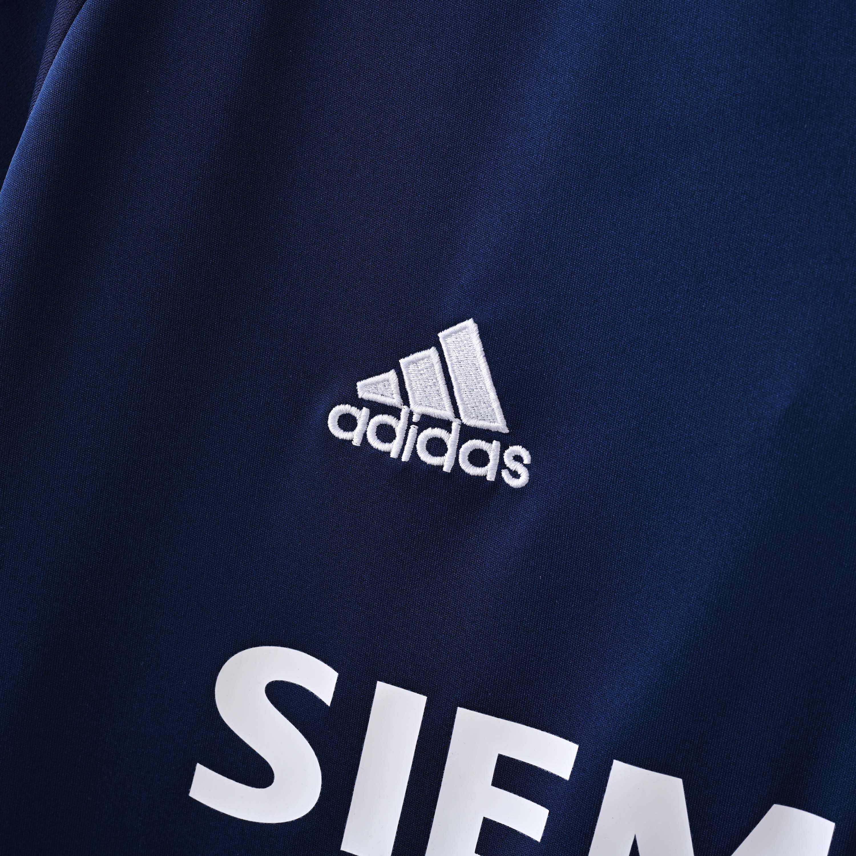 2005/2006 Retro Real Madrid Away Football Shirt1:1 Thai Quality:football jersey mysite: unitedjerseyfootball 邓江浪:football