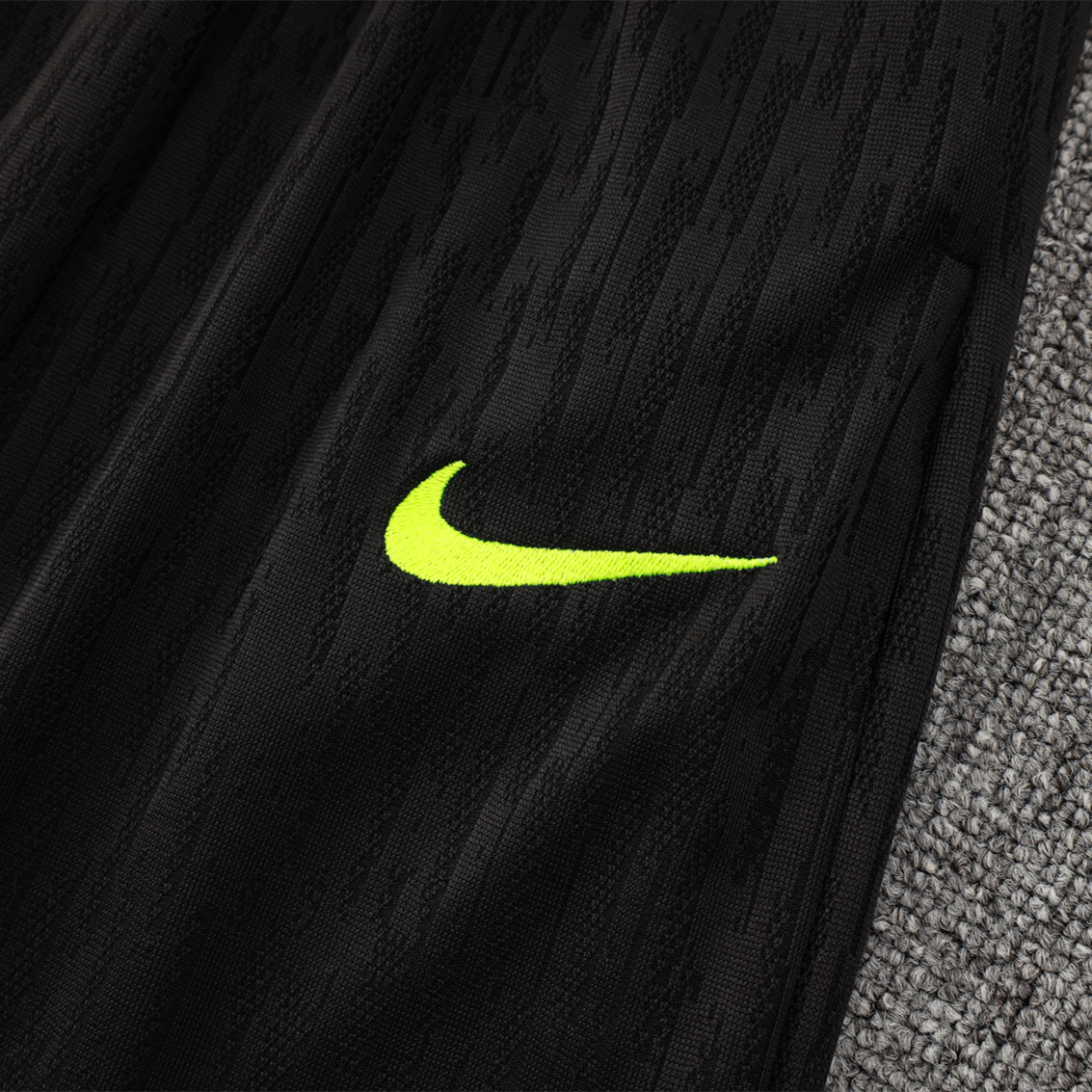 ManixJersey.com | Barcelona 24-25 Long Sleeve Training Set - Player Version - Blue Top and Black Pants -Customize Name, Number and Patch | Worldwide Shipping