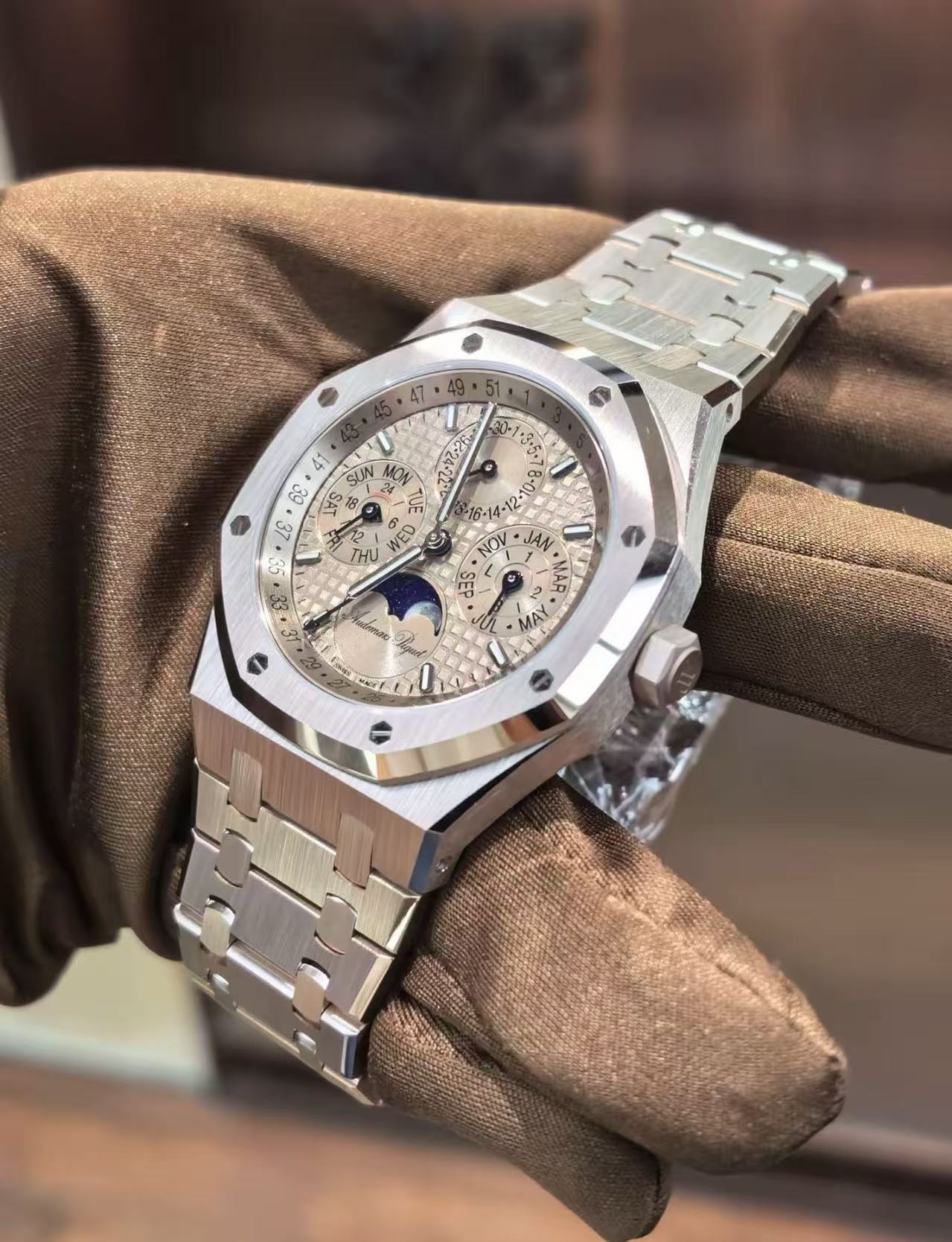 Audemars Piguet Royal Oak 26674SG.OO.1320SG.01 Super Clone Watch – Sand Gold Dial Steel Replica