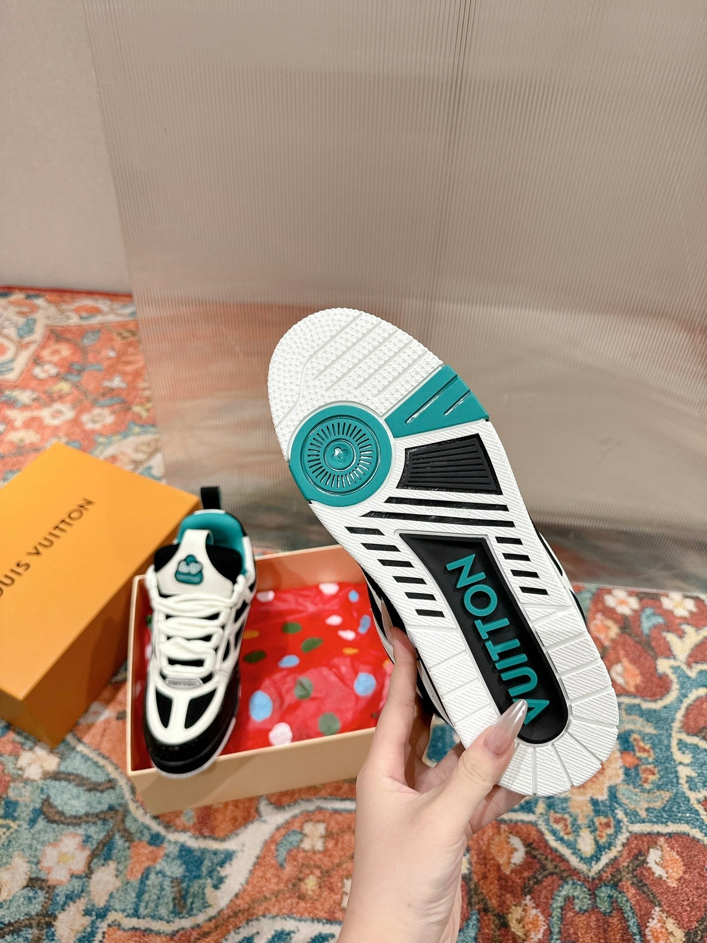 LV SKATE SNEAKER IN WHITE MIX BLACK AND PERSIAN GREEN CALFSKIN、mysite、Cacoeks