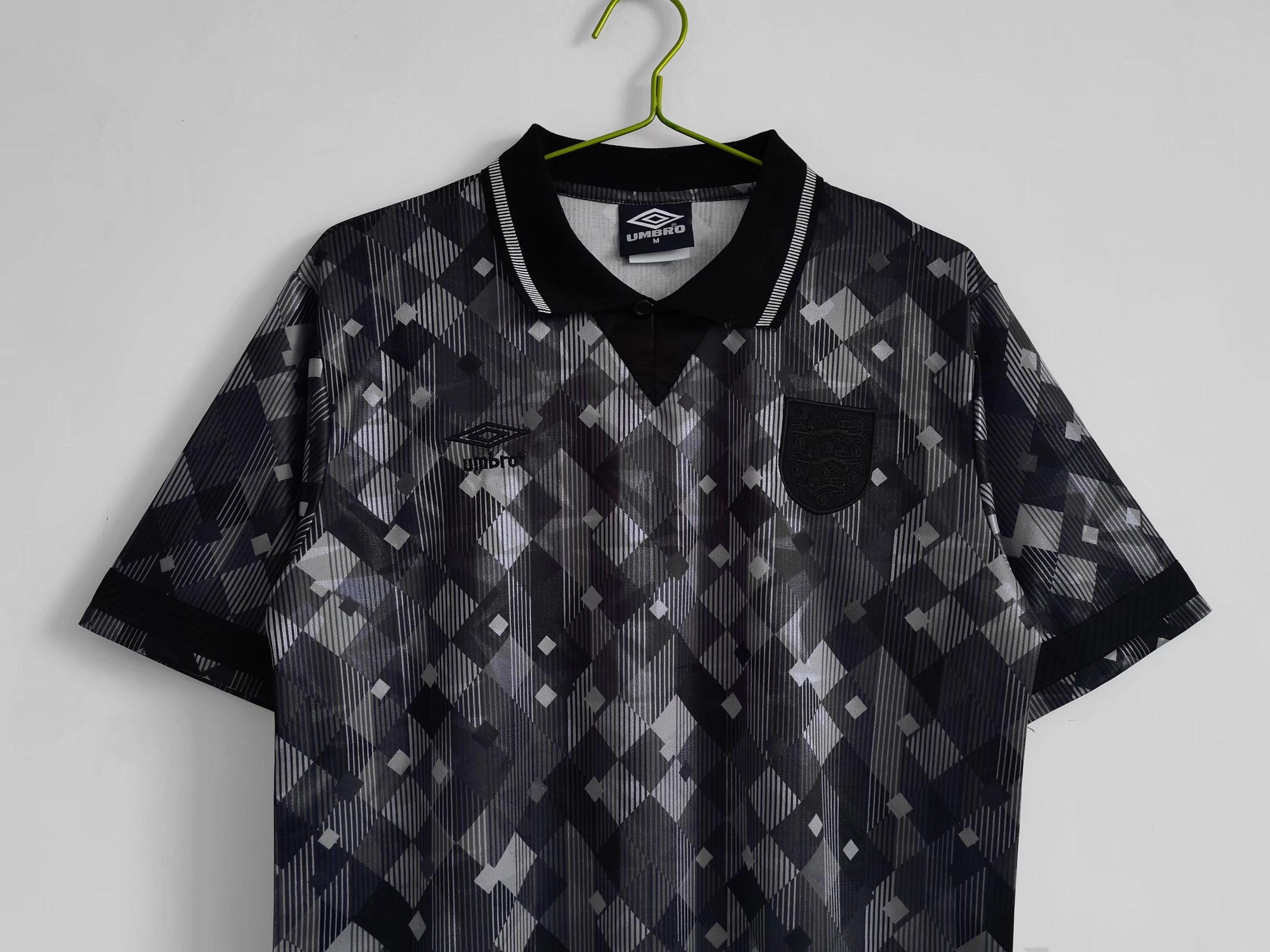 GlobeJersey-Retro England 1990 Black Jersey