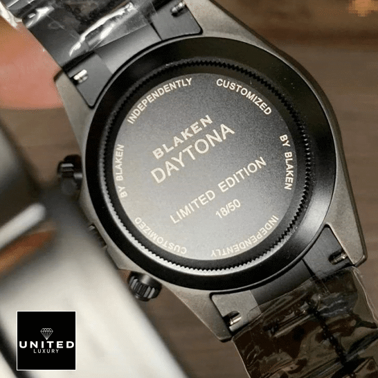 Rolex Blaken Daytona Date Stainless Steel Case 116520 Replica on his hands