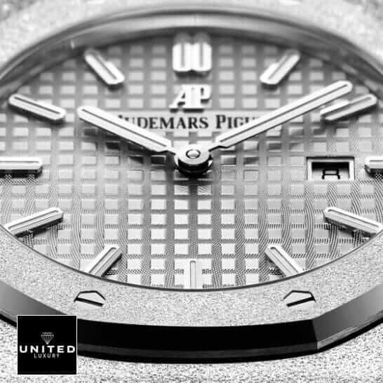 Audemars Piguet Royal Oak 67653BC.GG.1263BC.01 Frosted Replica 21 1 1 2 Audemars Piguet royal oak frosted replica close analog view