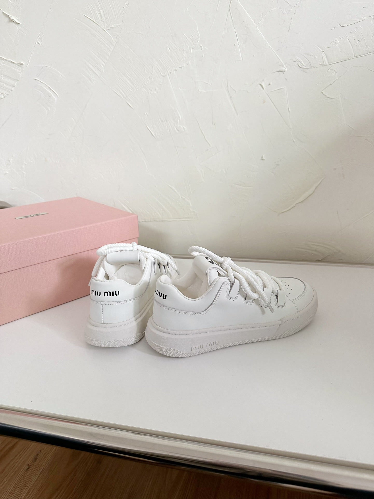 SNEAKERS SIMPLE DESIGN IN WHITE SHEEPSKIN、mysite、Cacoeks