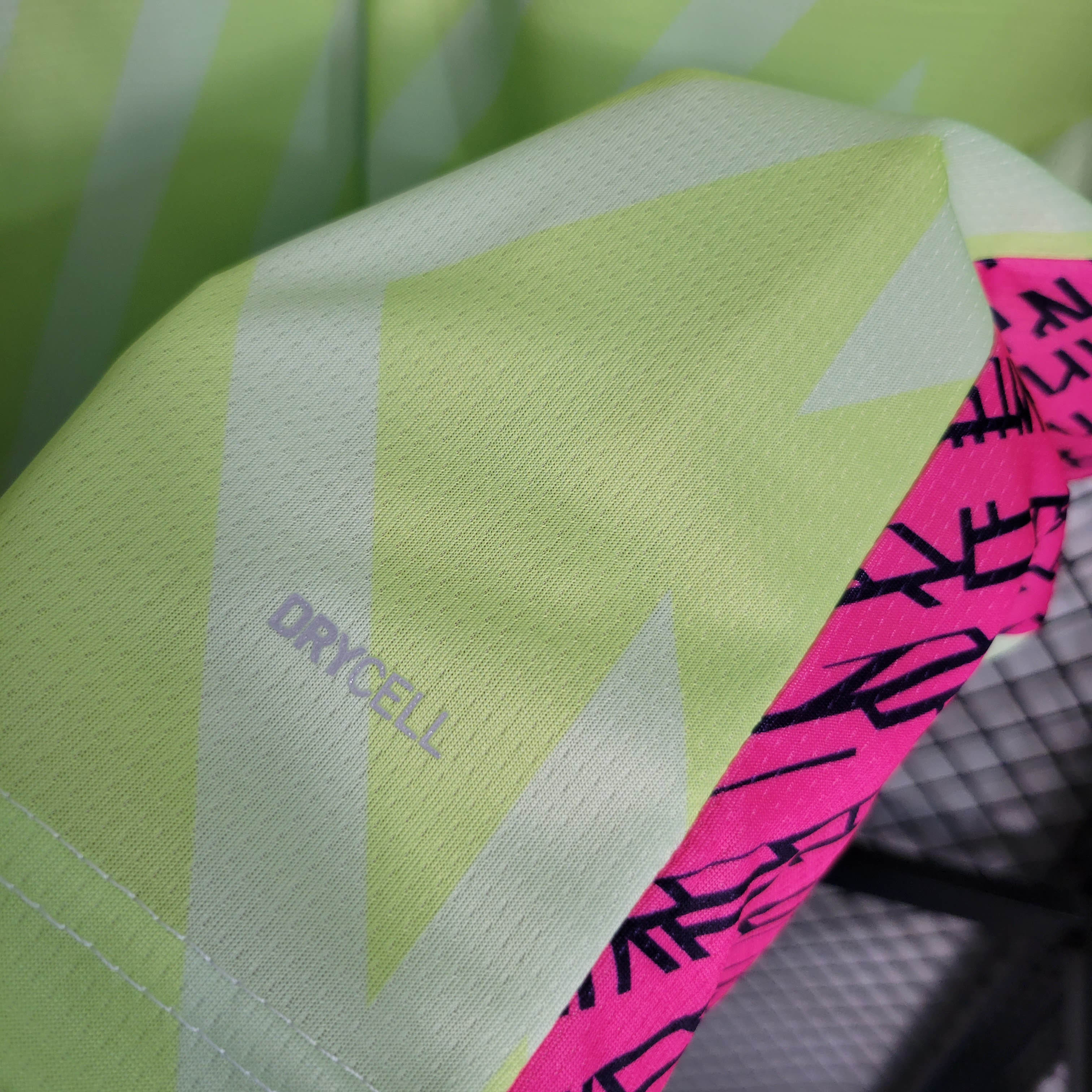 2023/2024 Borussia Mönchengladbach Goalkeeper Fluorescent Green Football Jersey 1:1 Thai Quality:football jersey mysite: unitedjerseyfootball 邓江浪:football