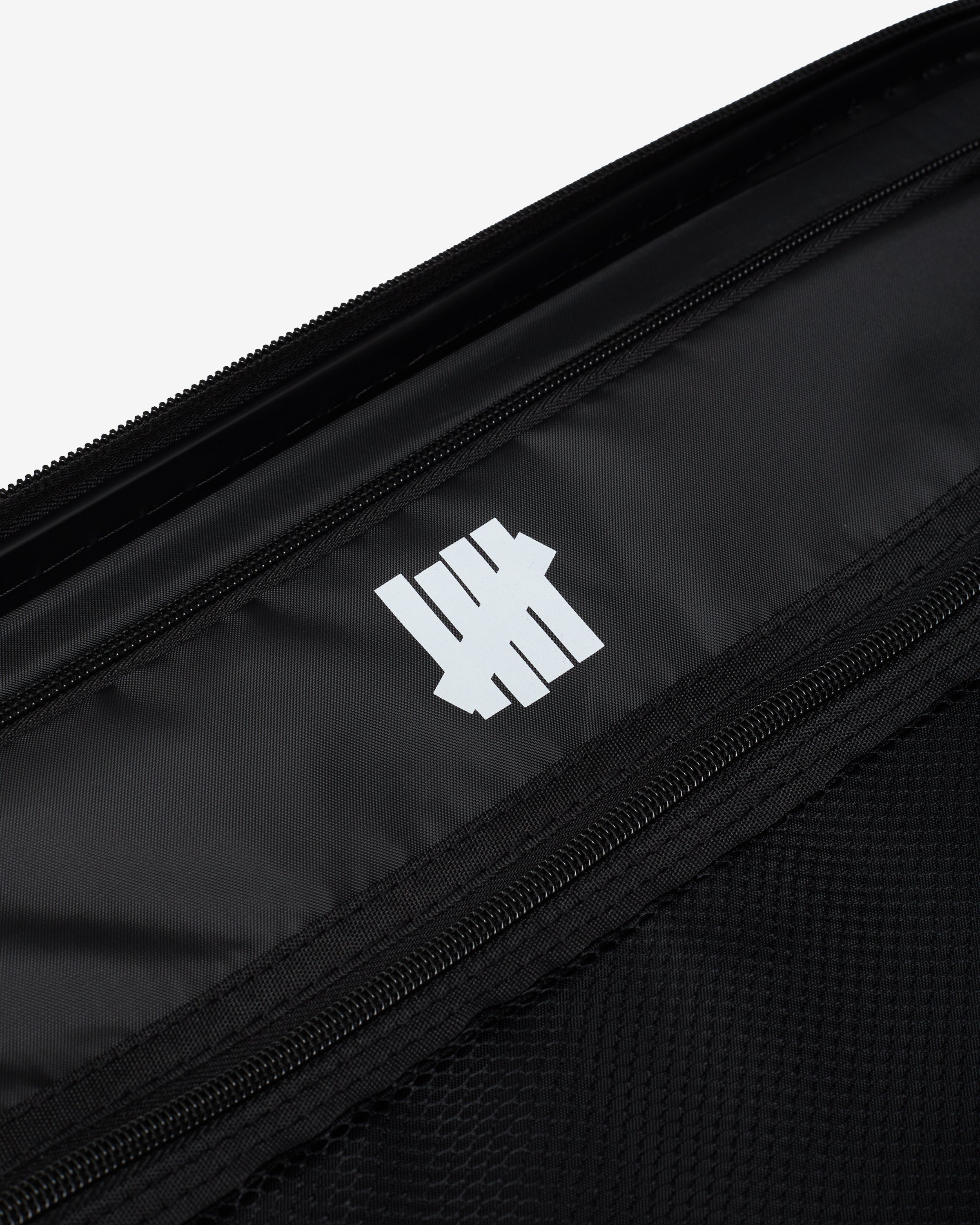 UNDEFEATED CARRY-ON LUGGAGE