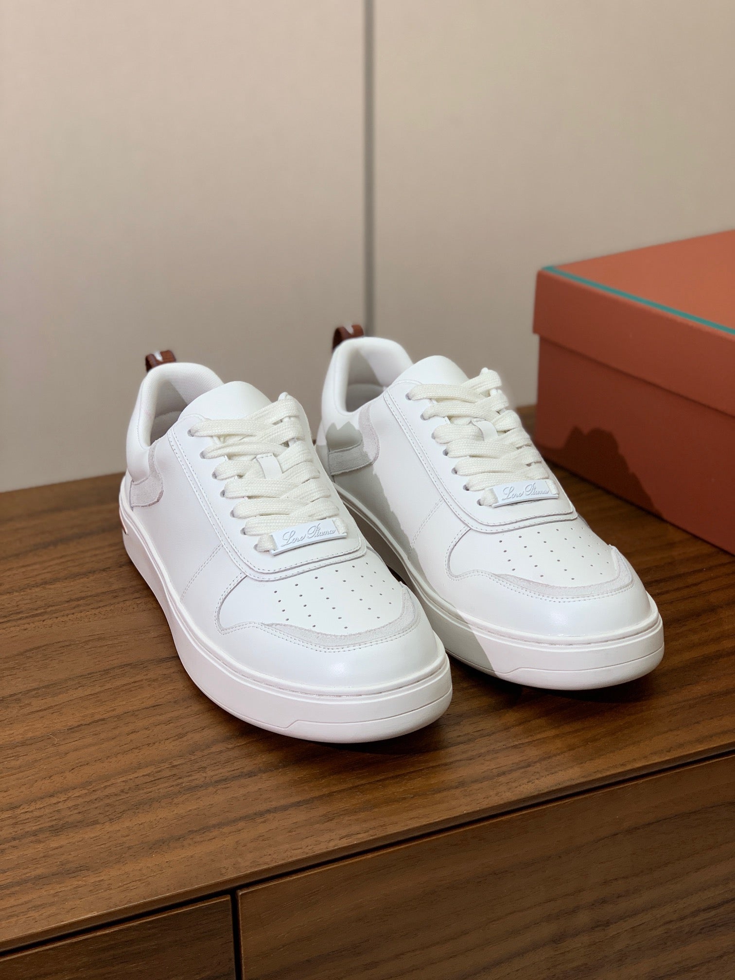LP SNEAKERS IN WHITE CALFSKIN、mysite、Cacoeks