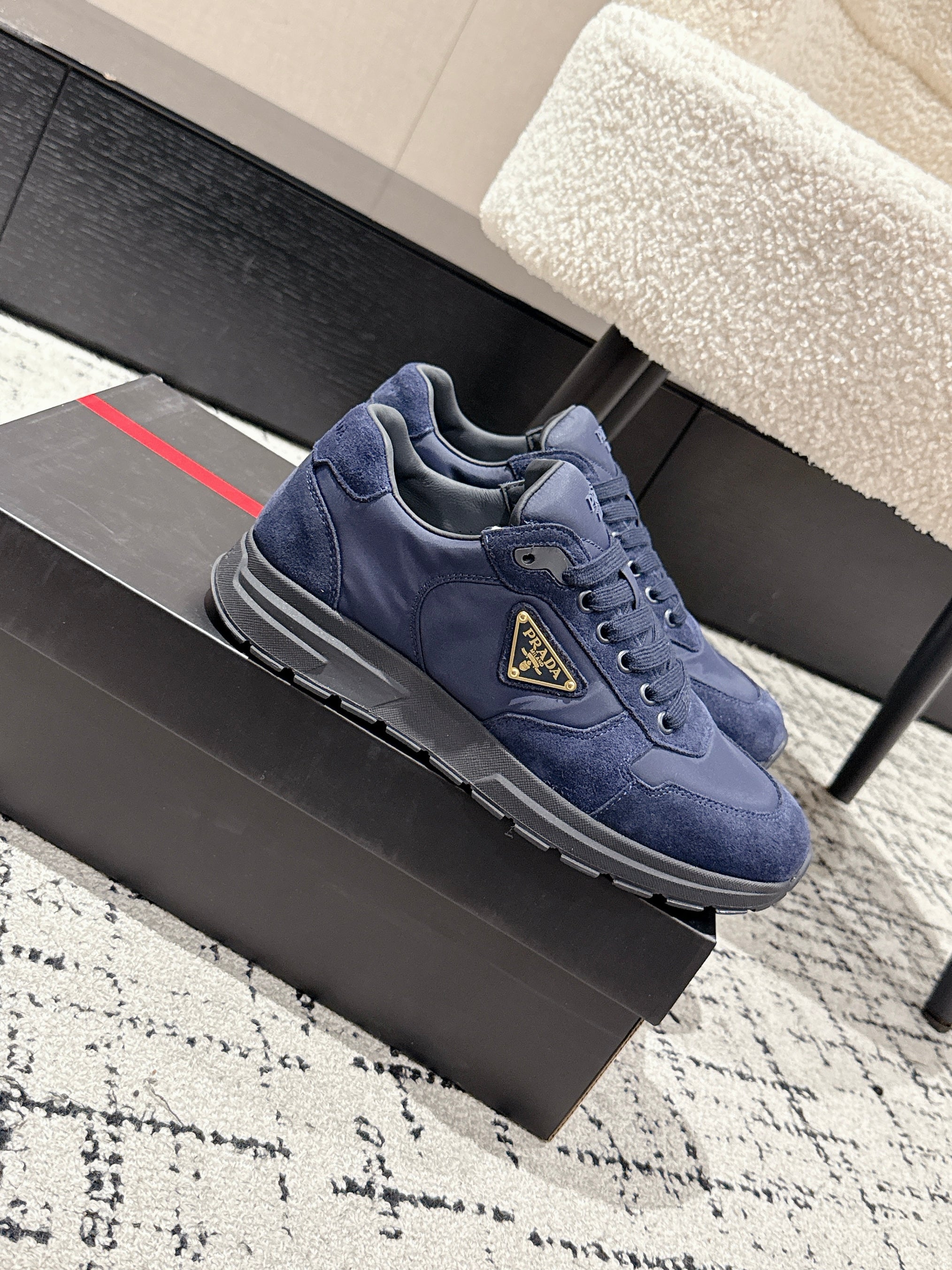 PRADA 25S MEN SNEAKERS LOGO IN NAVY BLUE NUBUCK AND CANVAS、mysite、Cacoeks