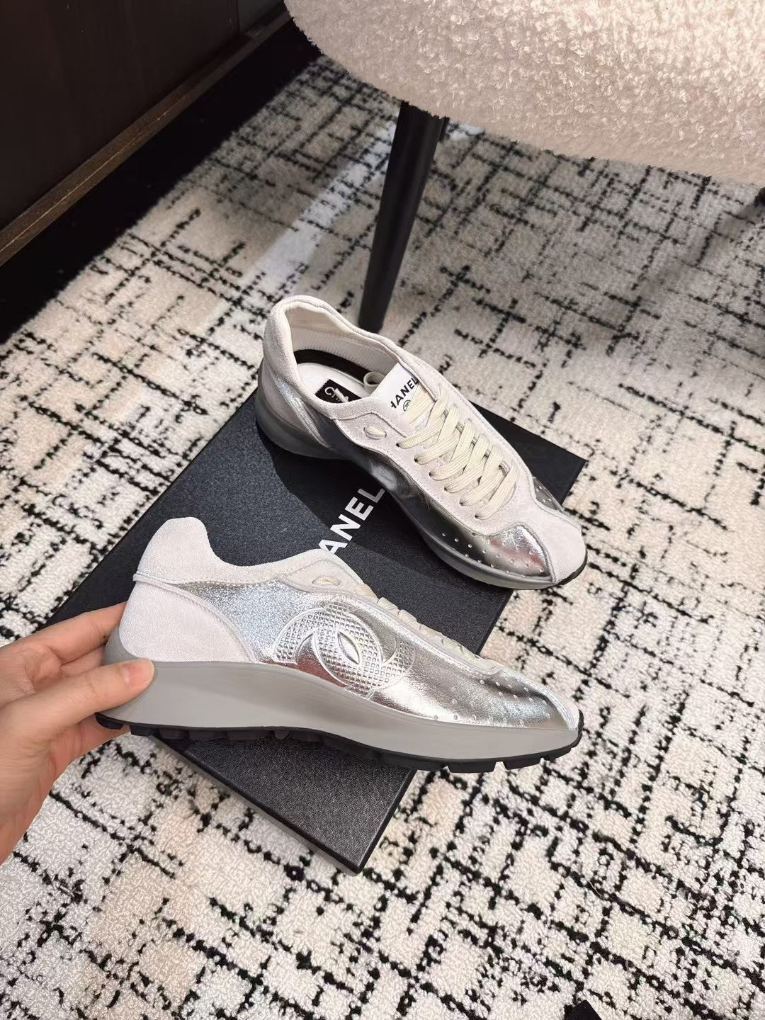 CLASSIC SNEAKERS IN SILVER SHEEPSKIN、mysite、Cacoeks