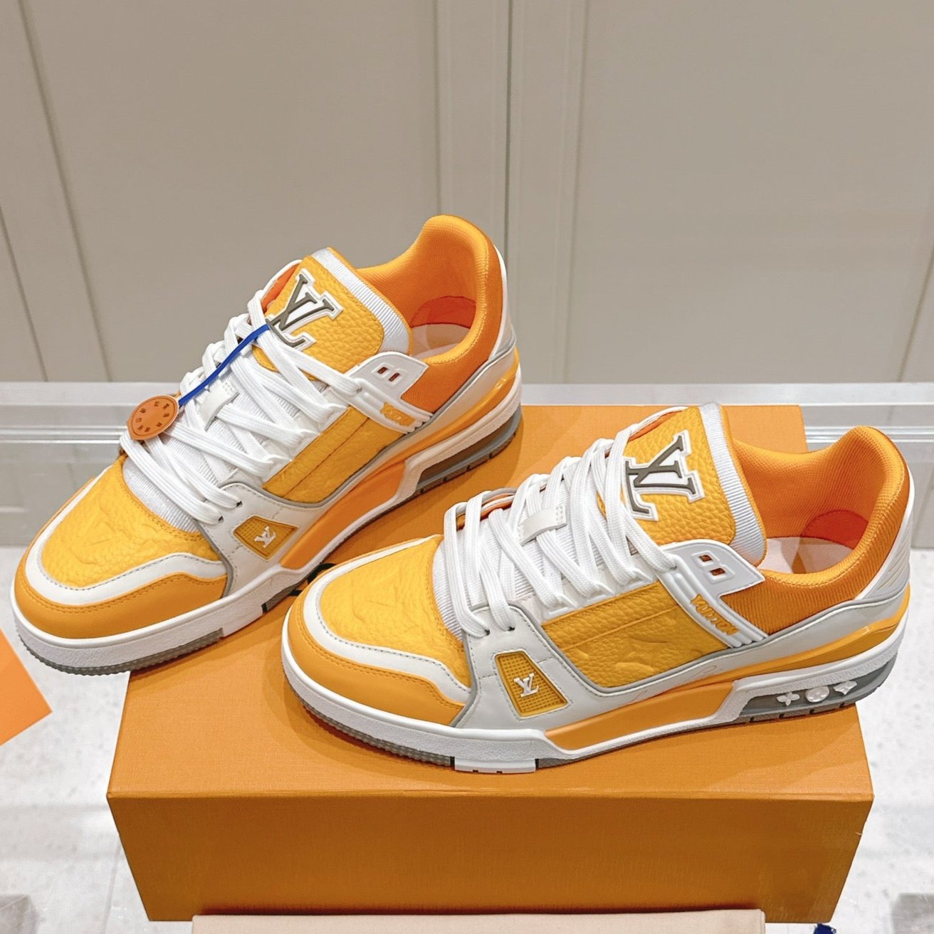 LV TRAINER SNEAKER IN SAFFRAN YELLOW GRAINED CALFSKIN、mysite、Cacoeks