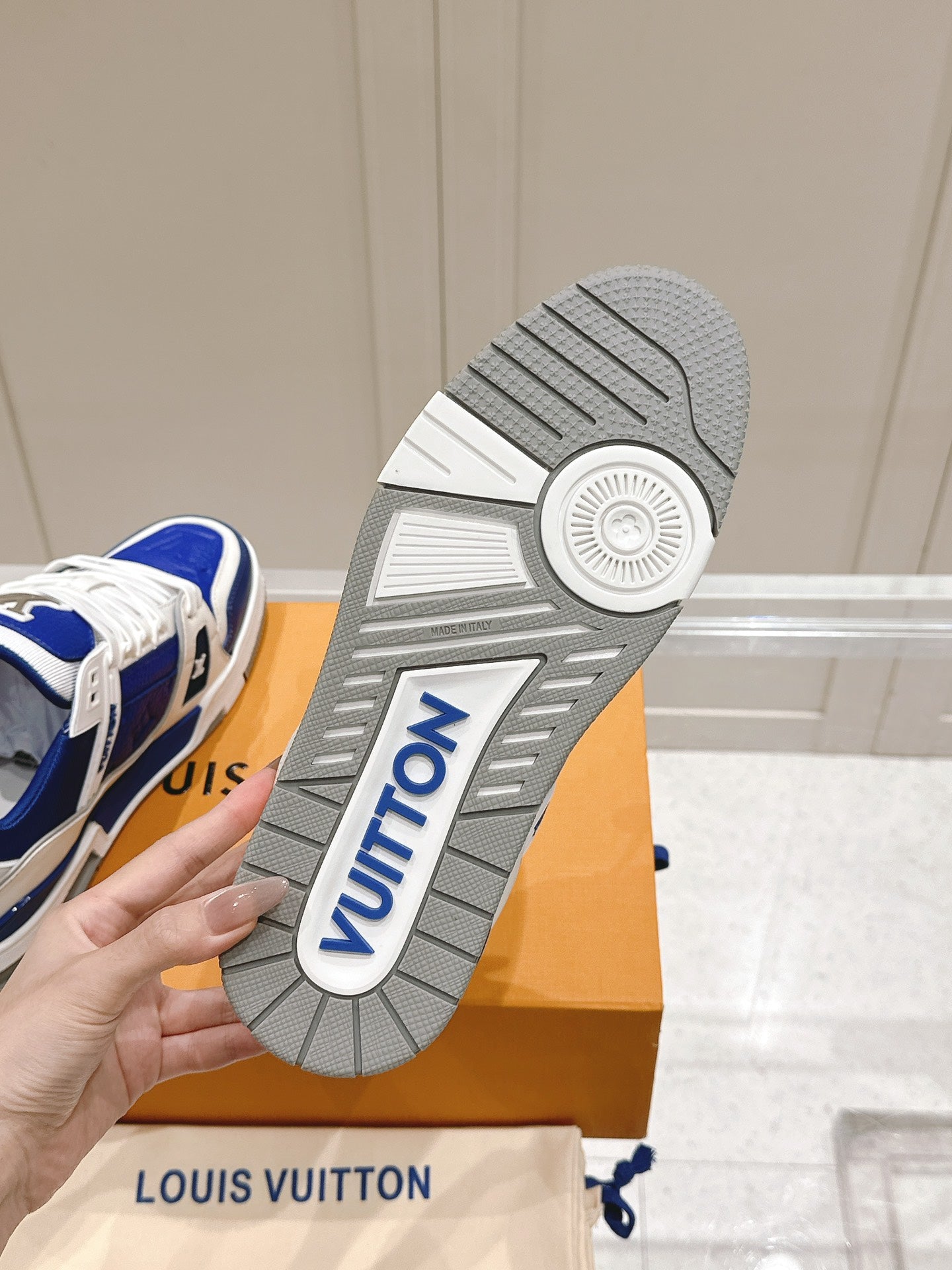 LV TRAINER SNEAKER IN GASTON BLUE GRAINED CALFSKIN、mysite、Cacoeks