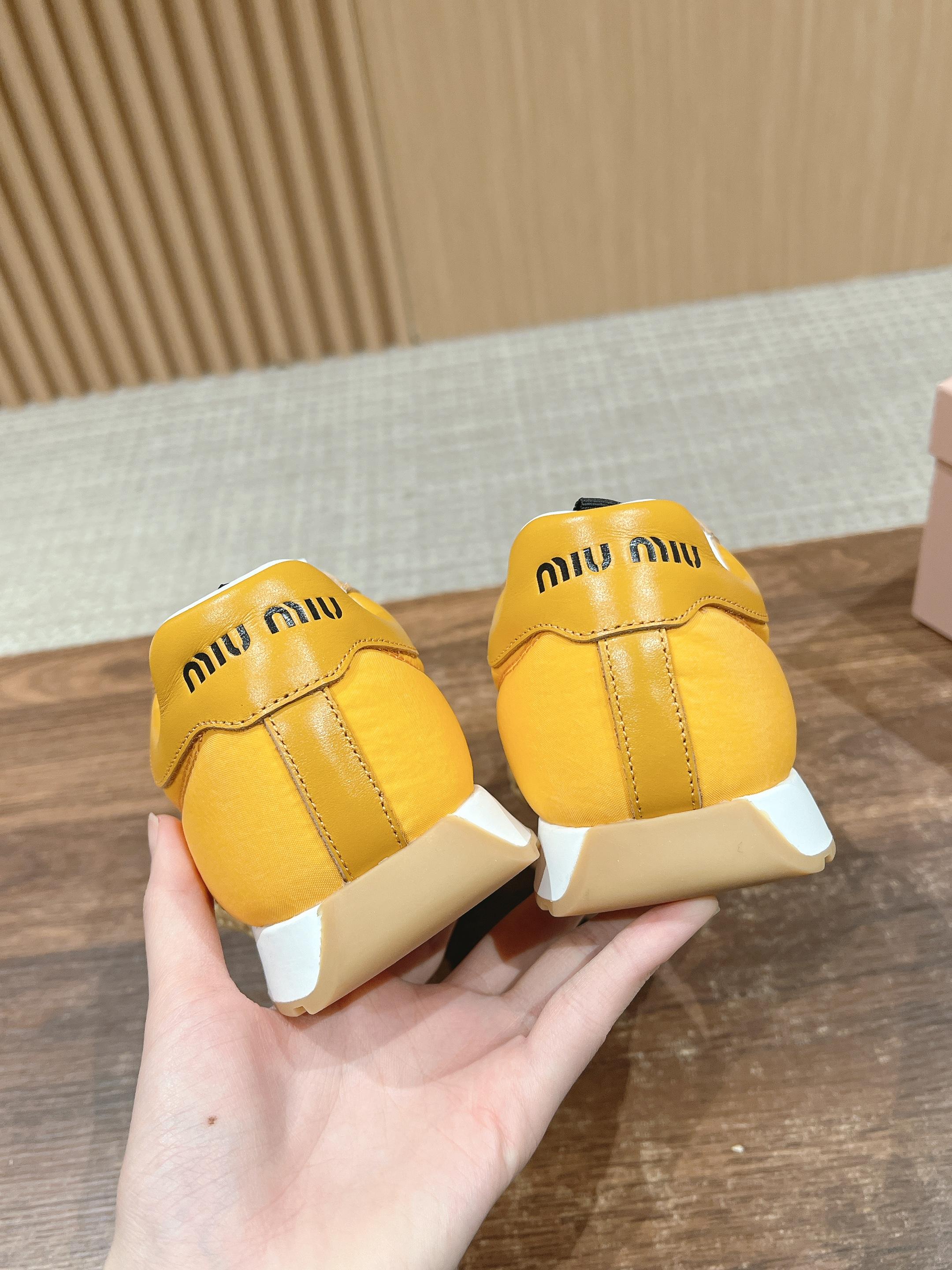 RUNNING SNEAKERS IN YELLOW LAMBSKIN AND FABRIC ANTI-SLIP RUBBER SOLE、mysite、Cacoeks