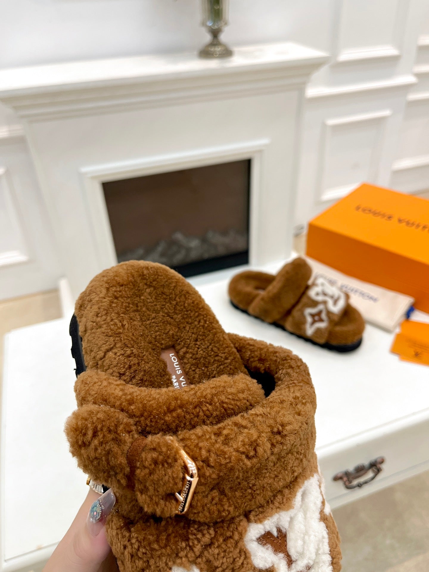 DAD SANDAL MULE IN CARAMEL BROWN MIX WHITE FLEECE、mysite、Cacoeks