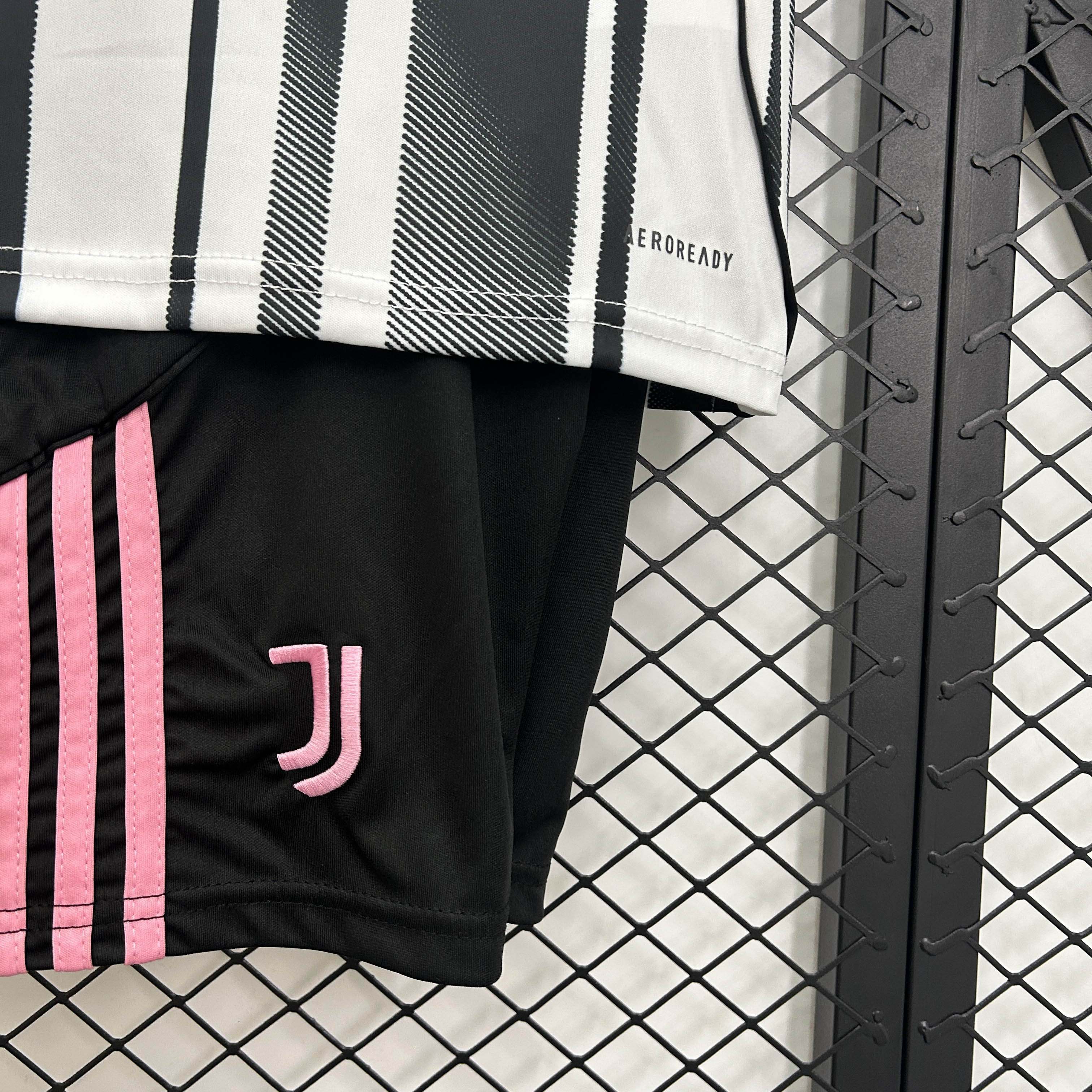 2025/2026 Juventus Home Soccer Jersey 1:1 Thai Quality Kids Size:football jersey mysite: unitedjerseyfootball 邓江浪:football