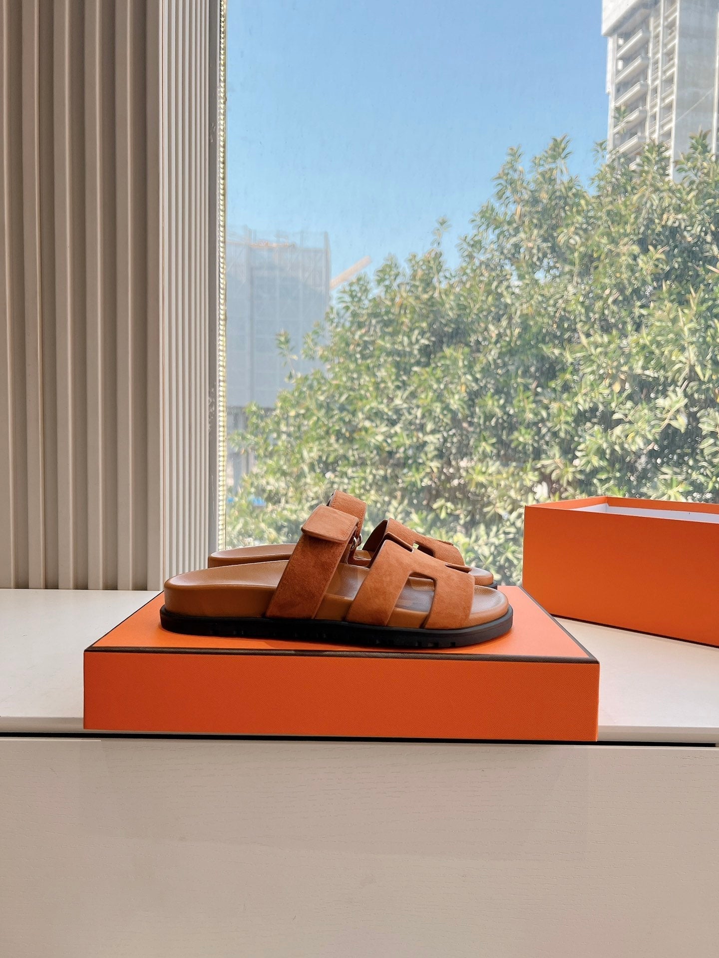 CHYPRE SANDAL IN VIVID ORANGE SUEDE、mysite、Cacoeks