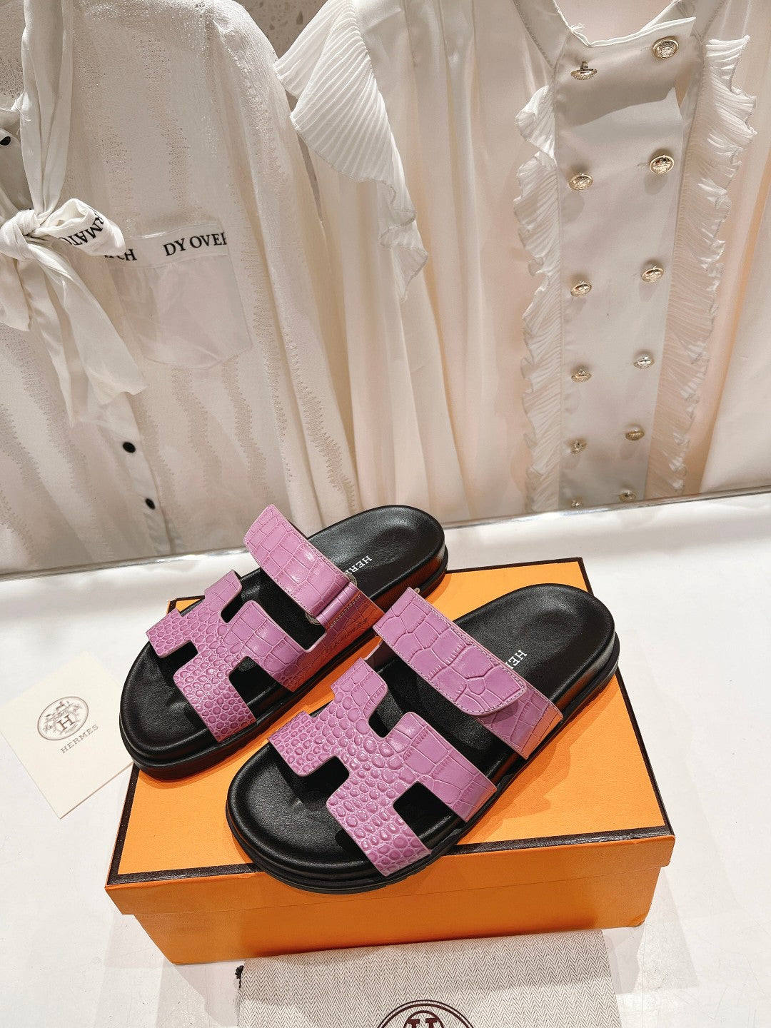 CHYPRE SANDAL BLACK AND LAVENDER LAMBSKIN、mysite、Cacoeks