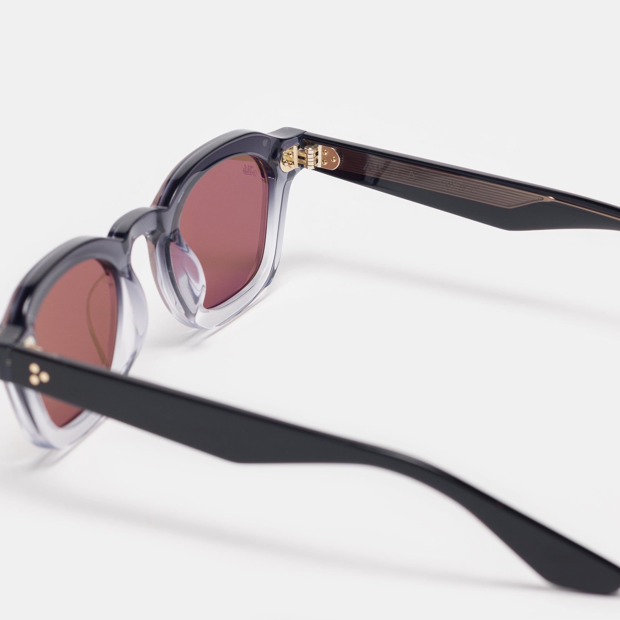 Logos Sunglasses in Black Gradient/Brown