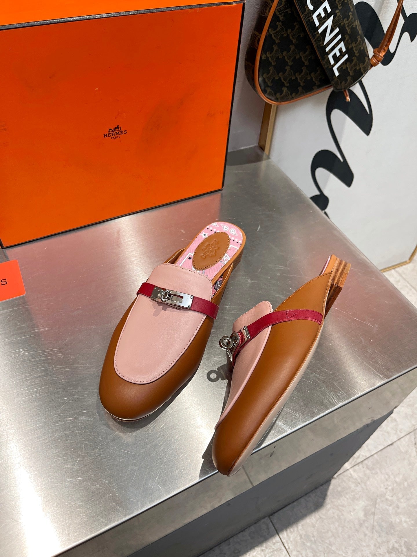 0Z MULE CARAMEL AND PASTEL PINK CALFSKIN WITH PATTERN、mysite、Cacoeks