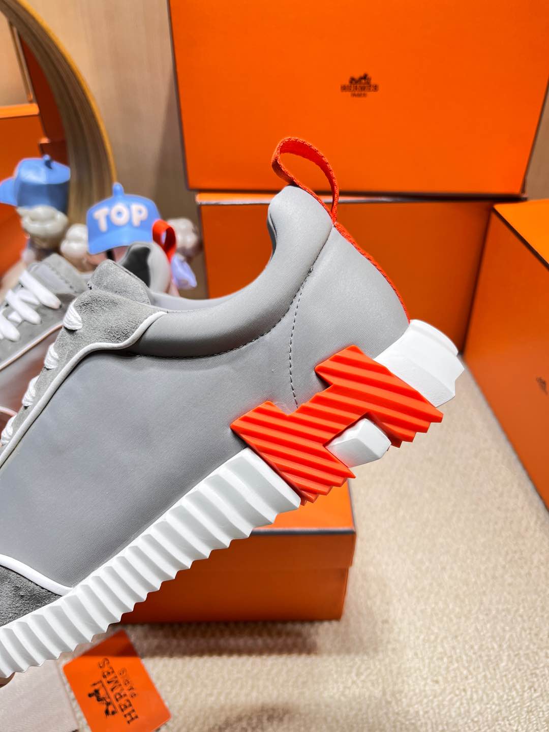 BOUNCING SNEAKER IN SMOKE GRAY SUEDE AND CALFSKIN、mysite、Cacoeks