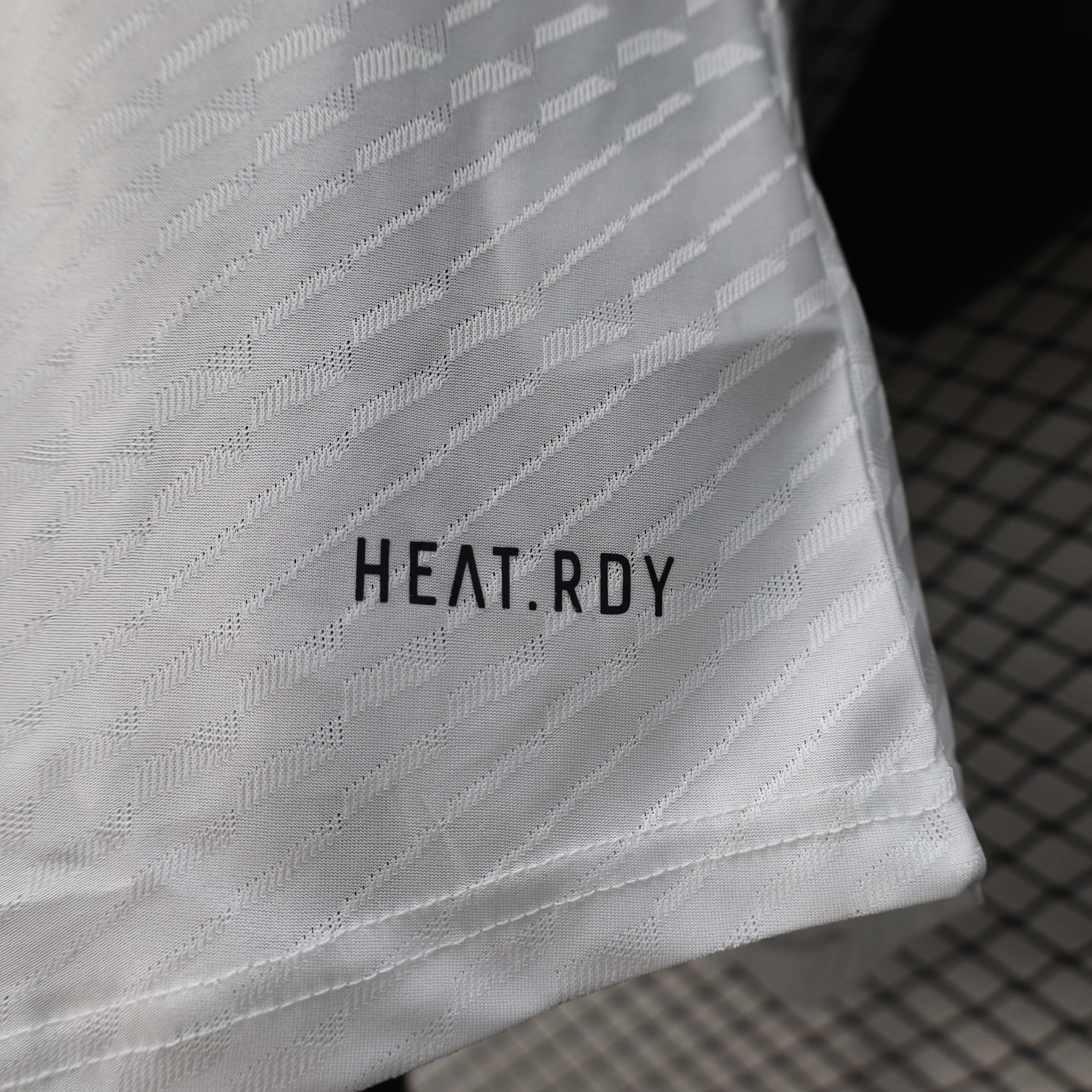 2024/2025 Player Version Real Madrid Y-3 Special Edition White Football Shirt 1:1 Thai Quality:football jersey mysite: unitedjerseyfootball 邓江浪:football