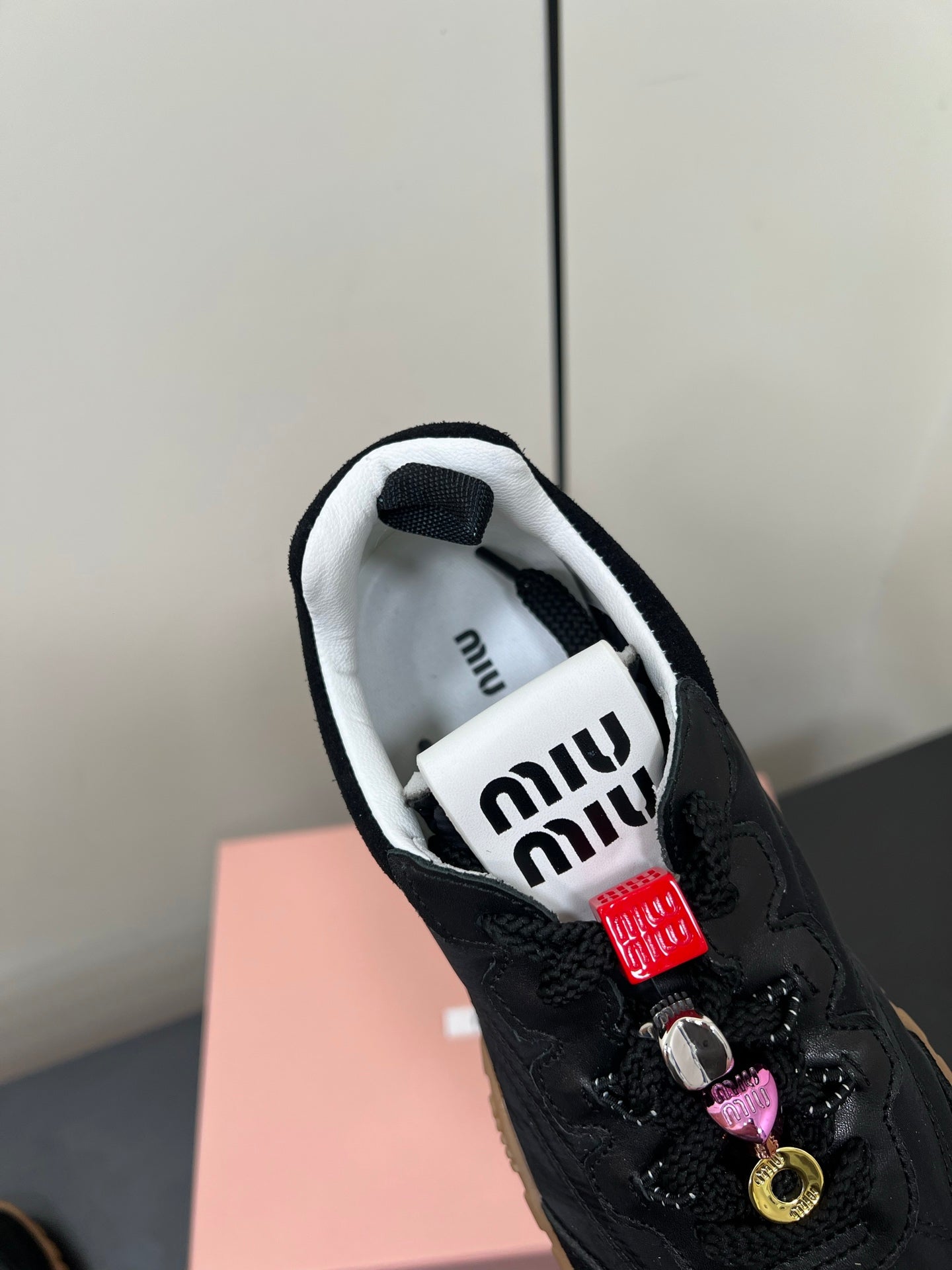 TYRE SNEAKERS IN BLACK TECHNICAL FABRIC AND SUEDE WITH STICKER、mysite、Cacoeks