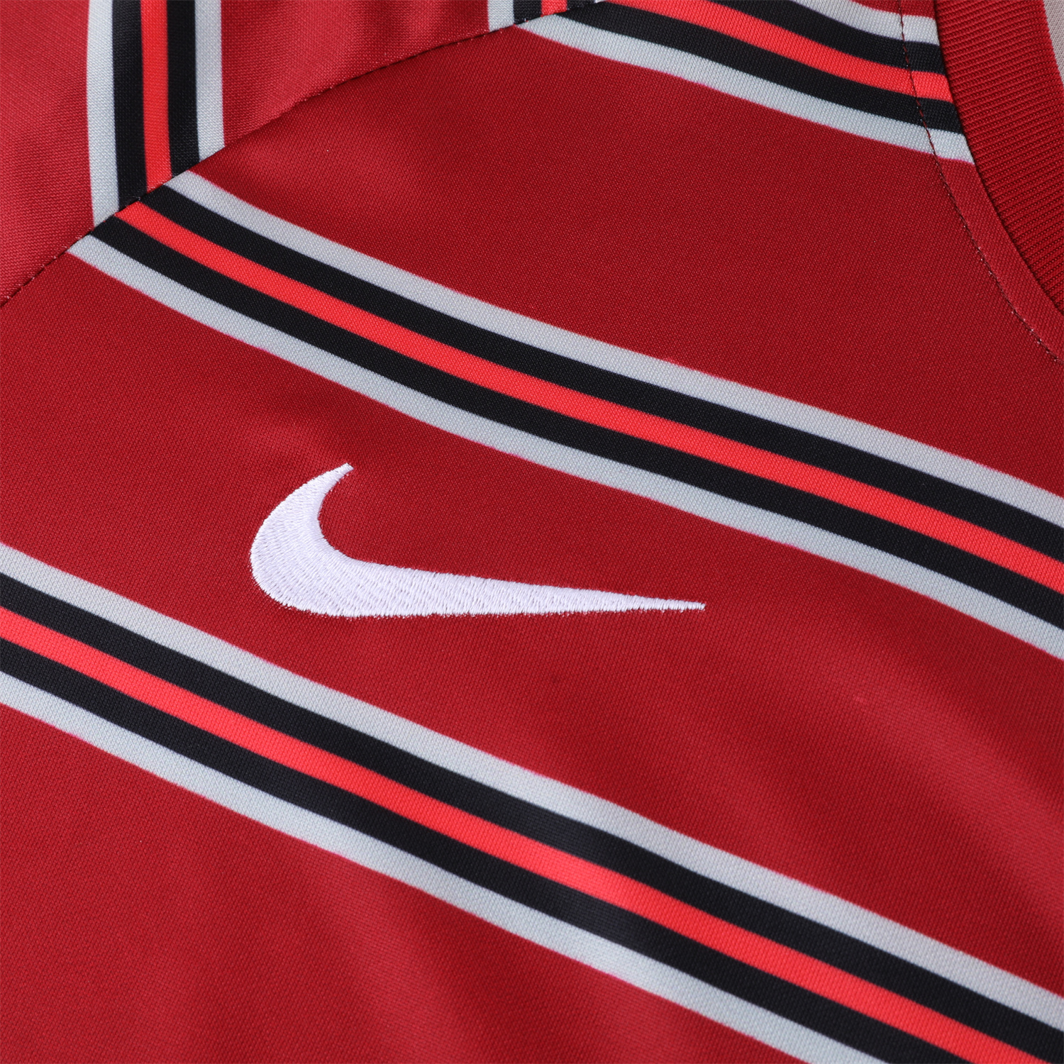 UltraTrikot-Liver.pool 24-25 Long Sleeve Training Set - Red Stripe Top and Black Pants