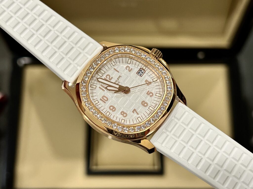 Đồng Hồ Nữ Patek Philippe Aquanaut 5067A Replica 11 Màu Trắng (1)