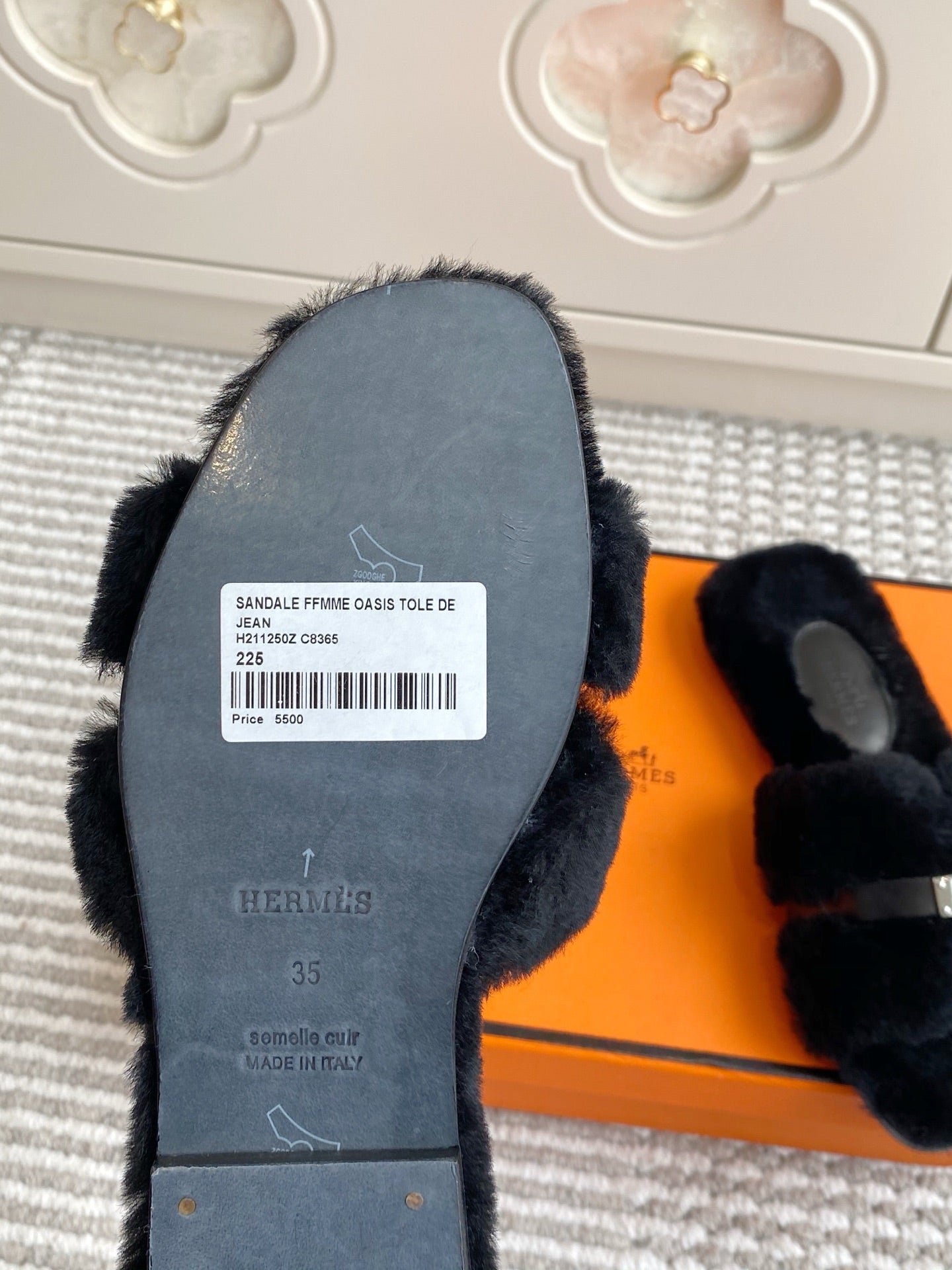 HM 25S ECLAIR SANDAL IN BLACK SHEARLING WITH SILVER HARDWARE、mysite、Cacoeks