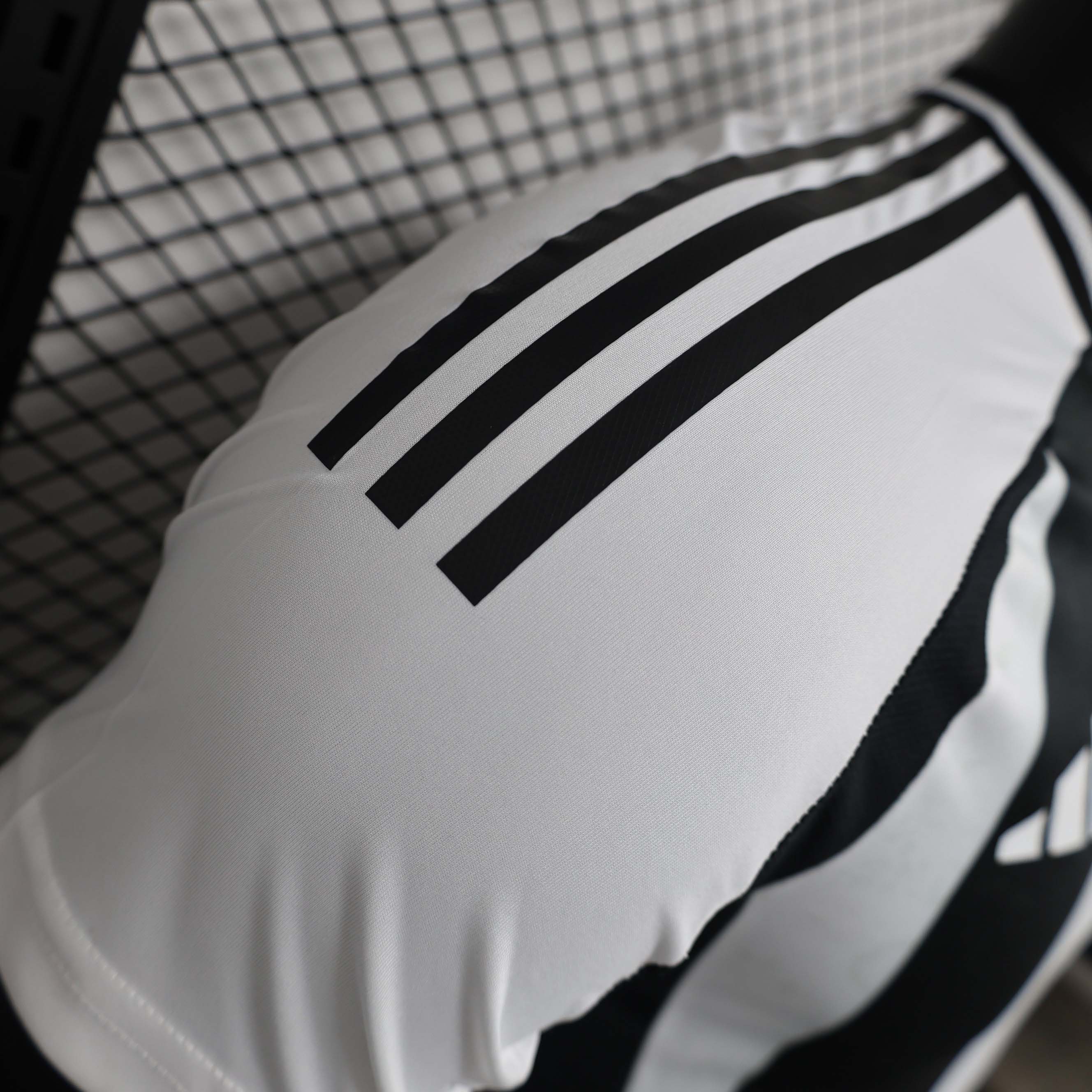 2024/2025 Player Version Juventus Home Football Shirt 1:1 Thai Quality:football jersey mysite: unitedjerseyfootball 邓江浪:football