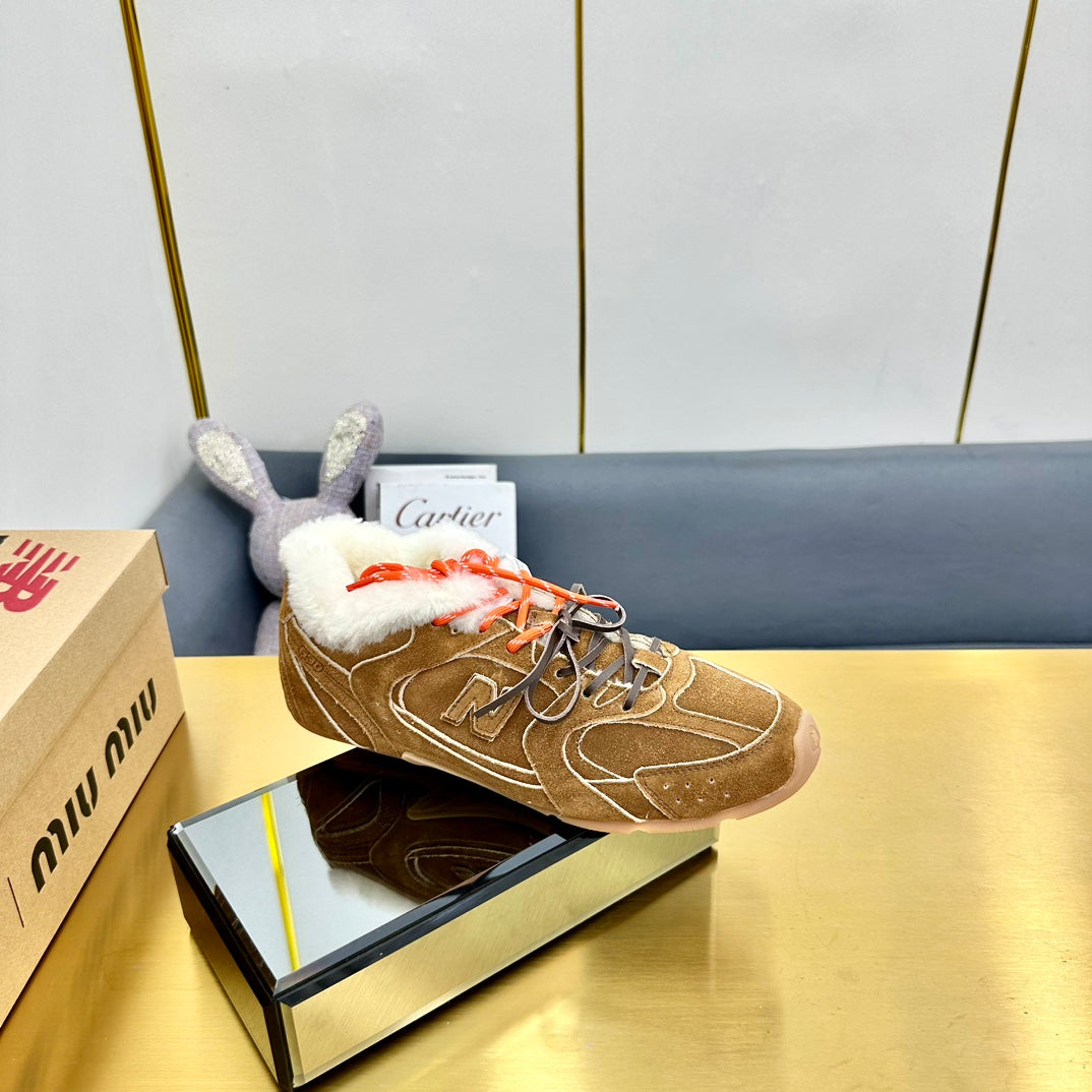 MIUXNB 530 SNEAKERS IN BROWN SUEDE SHEARLING、mysite、Cacoeks