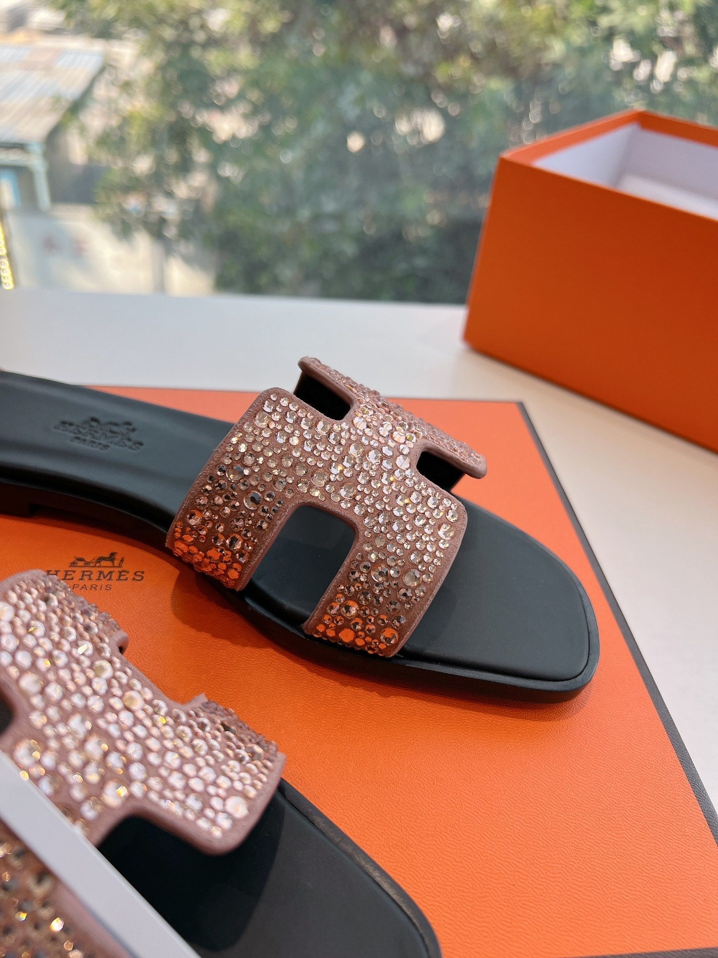 0RAN SLIDE IN PENNY BROWN CALFSKIN WITH CRYSTALS、mysite、Cacoeks