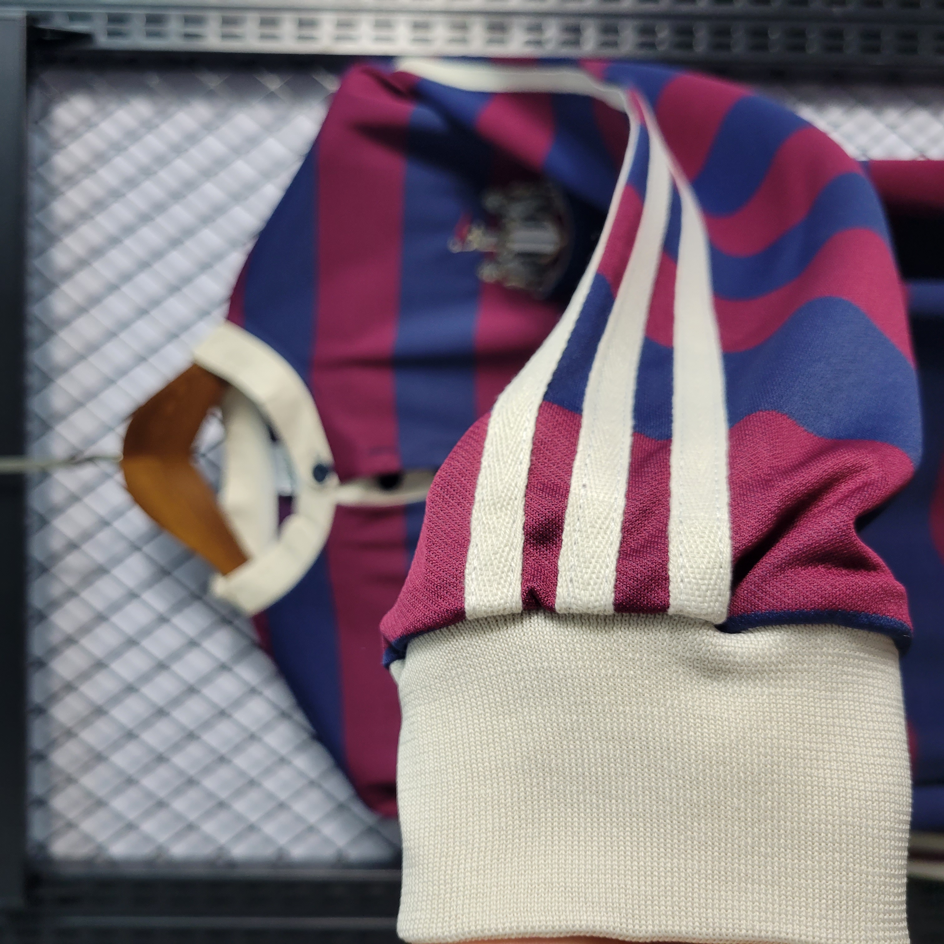 ManixJersey.com | Retro Newcastle United 1995-96 Away Stadium Long Sleeve Jersey -Customize Name, Number and Patch | Worldwide Shipping