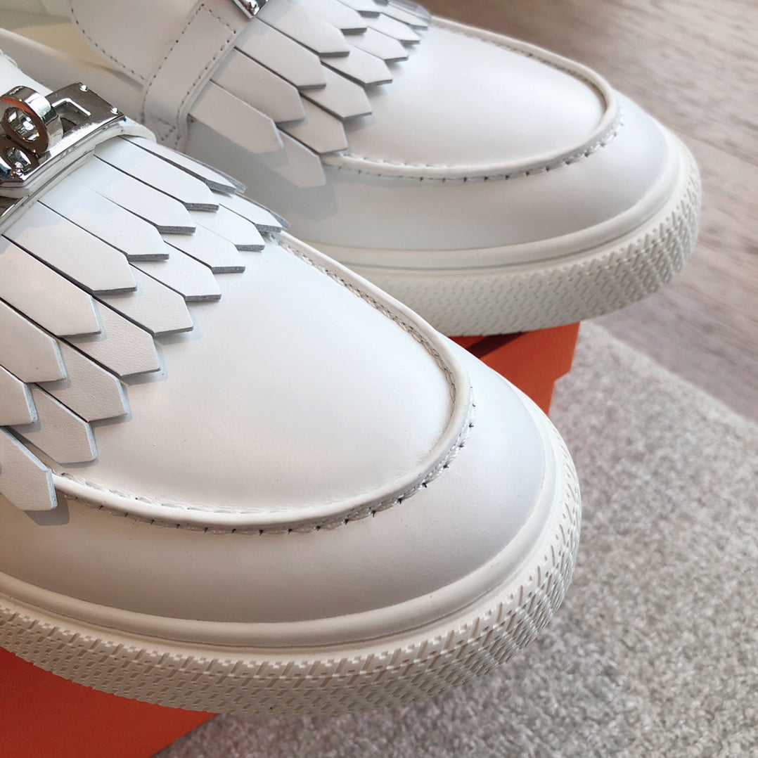 GAME SLIP-ON SNEAKER WHITE WITH TASSELS CALFSKIN、mysite、Cacoeks