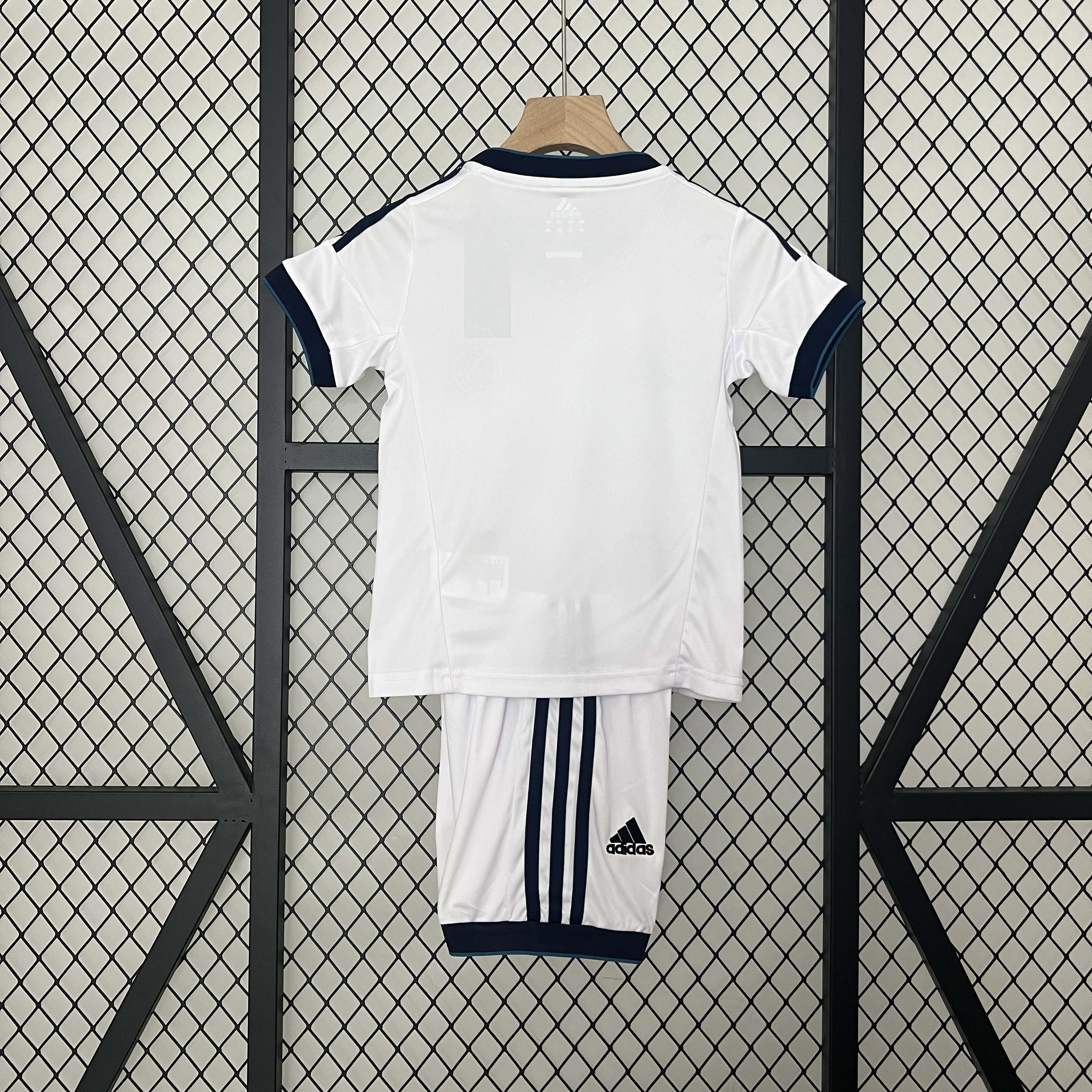 2012/2013 Retro Real Madrid Home Football Shirt 1:1 Thai Quality Kids Size:football jersey mysite: unitedjerseyfootball 邓江浪:football