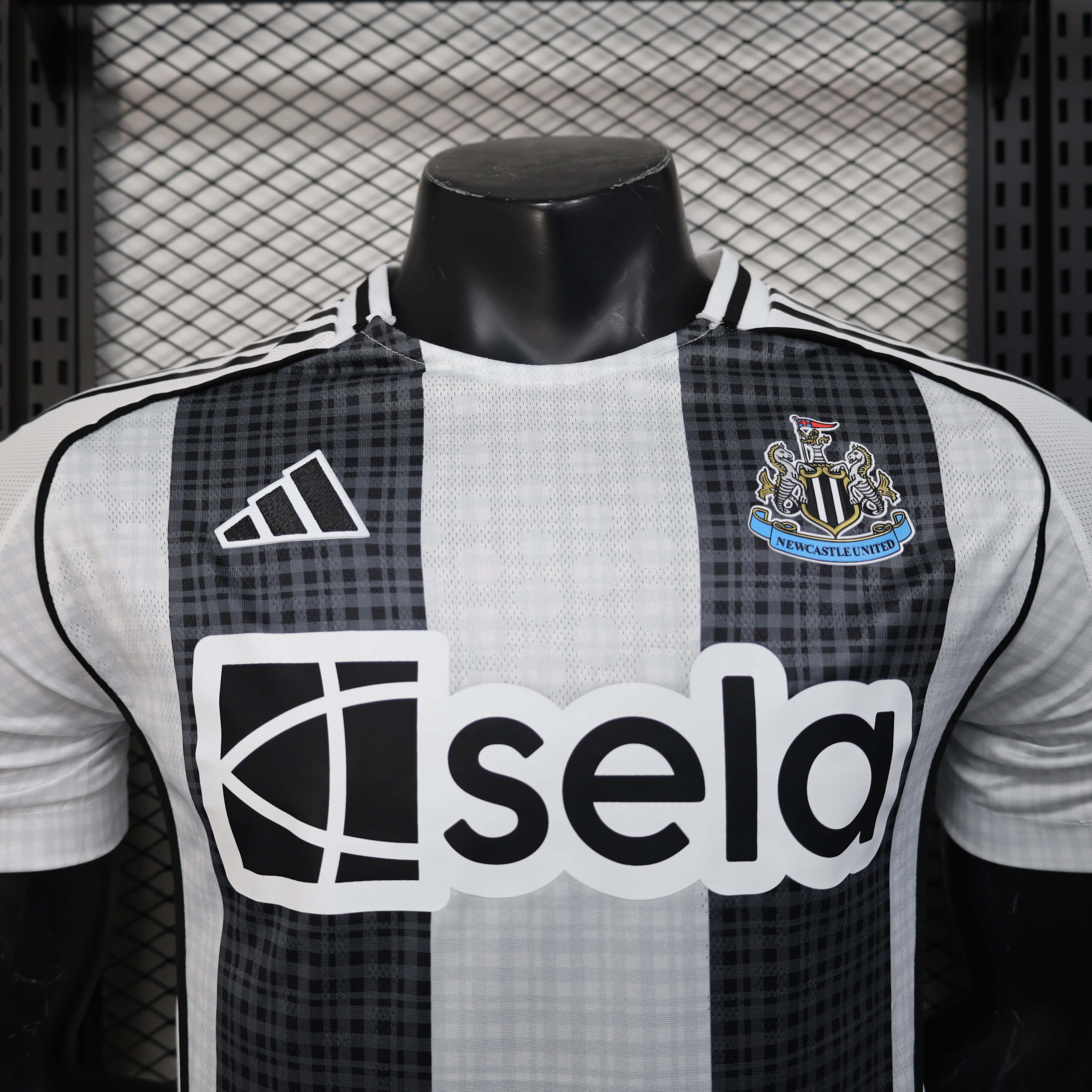 2025/2026 Player Version Newcastle United Home Football Shirt 1:1 Thai Quality:football jersey mysite: unitedjerseyfootball 邓江浪:football