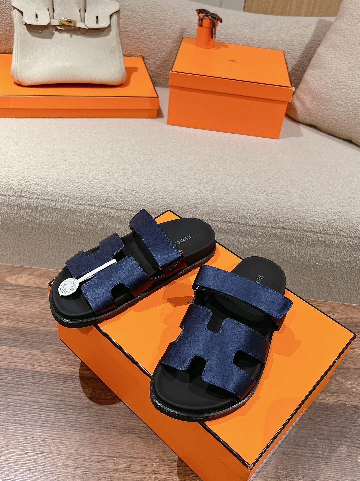 CHYPRE SANDAL BLACK MIX LIGHT BERRY CALFSKIN、mysite、Cacoeks