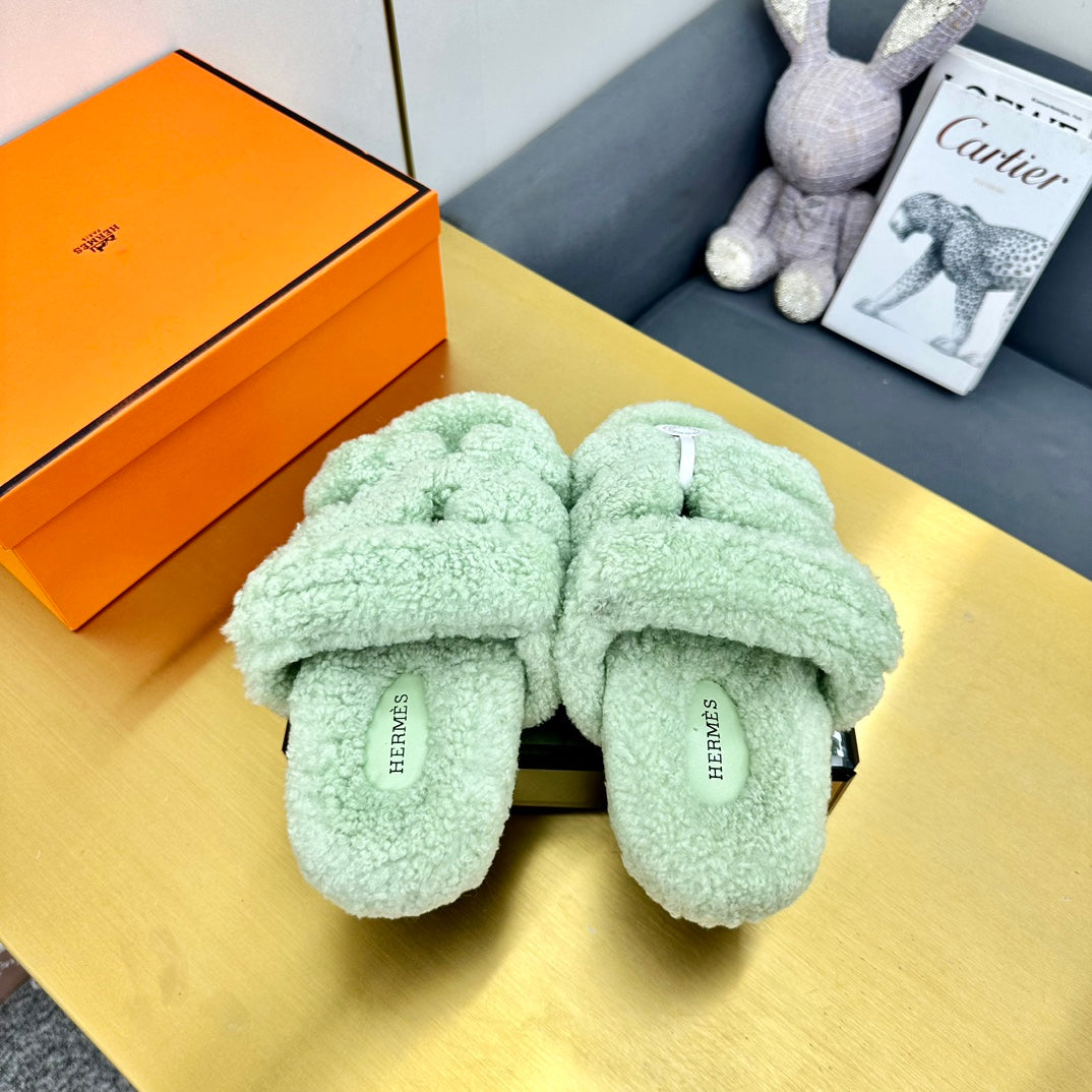 CHYPRE SANDAL IN PASTEL GREEN SHEARLING、mysite、Cacoeks