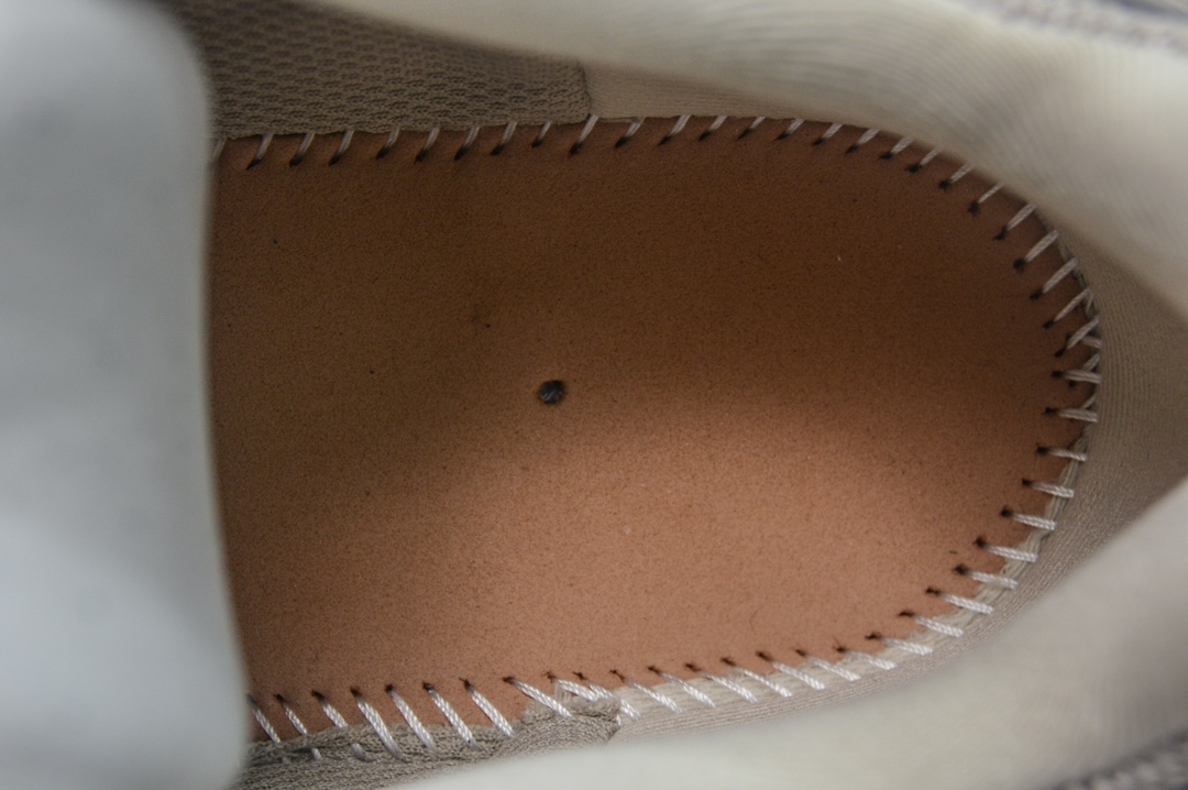 Balenciaga Defender in Beige、mysite、Cacoeks