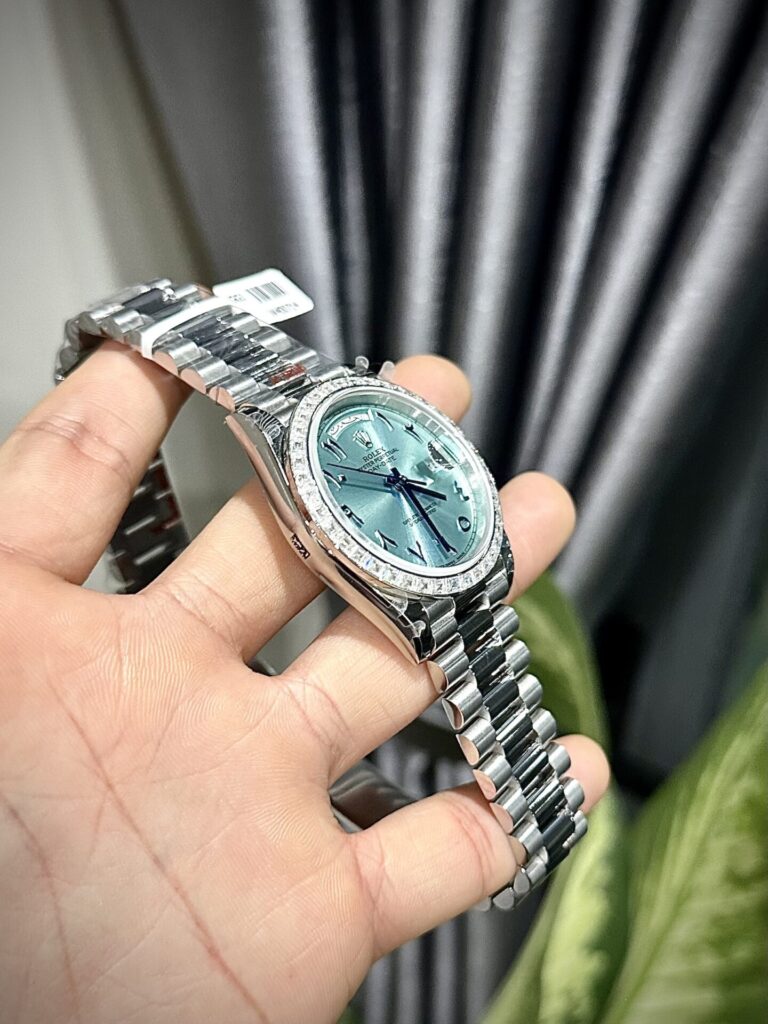 Đồng Hồ Rolex Day-Date Mặt Xanh Băng Cọc Số Arabic Nhà Máy GM 40mm