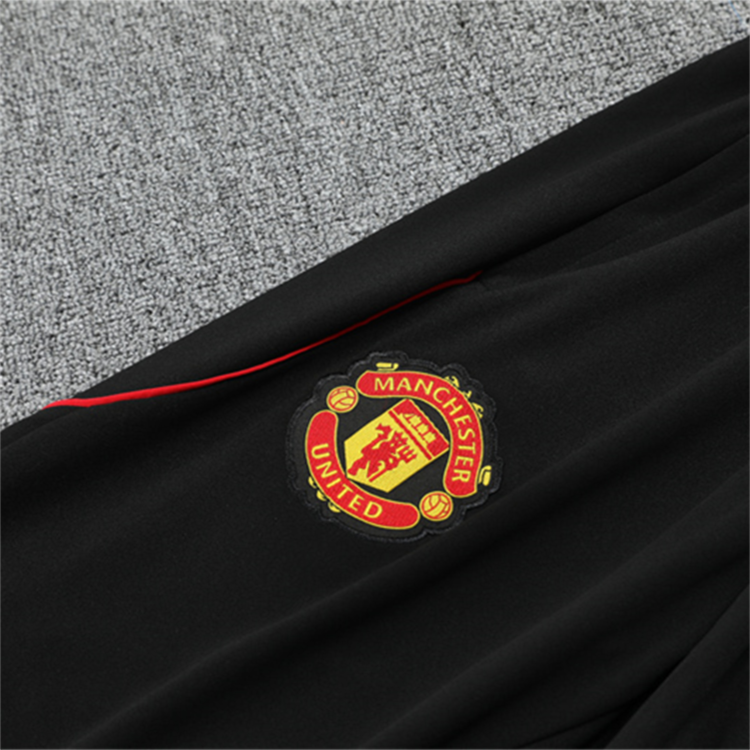 UltraTrikot-Manchester United 25-26 Kid Long Sleeves Training Set - Red-Black Top & Black Pants
