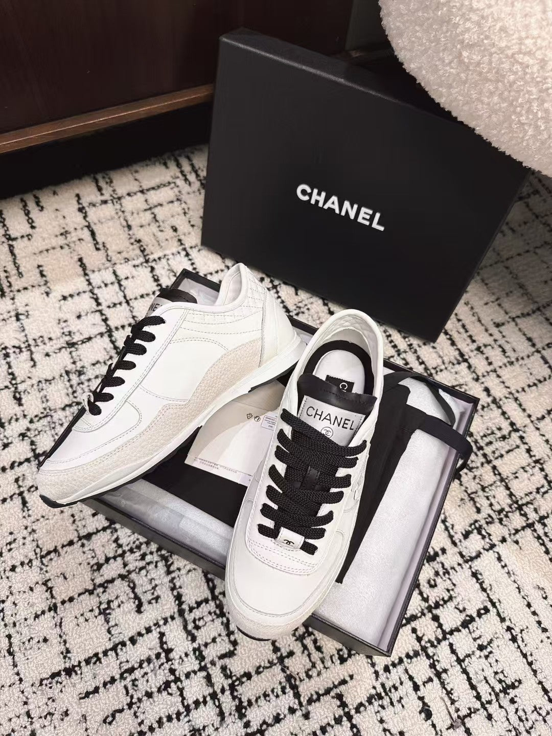 TRAINERS SNEAKER IN WHITE CALFSKIN AND SUEDE、mysite、Cacoeks