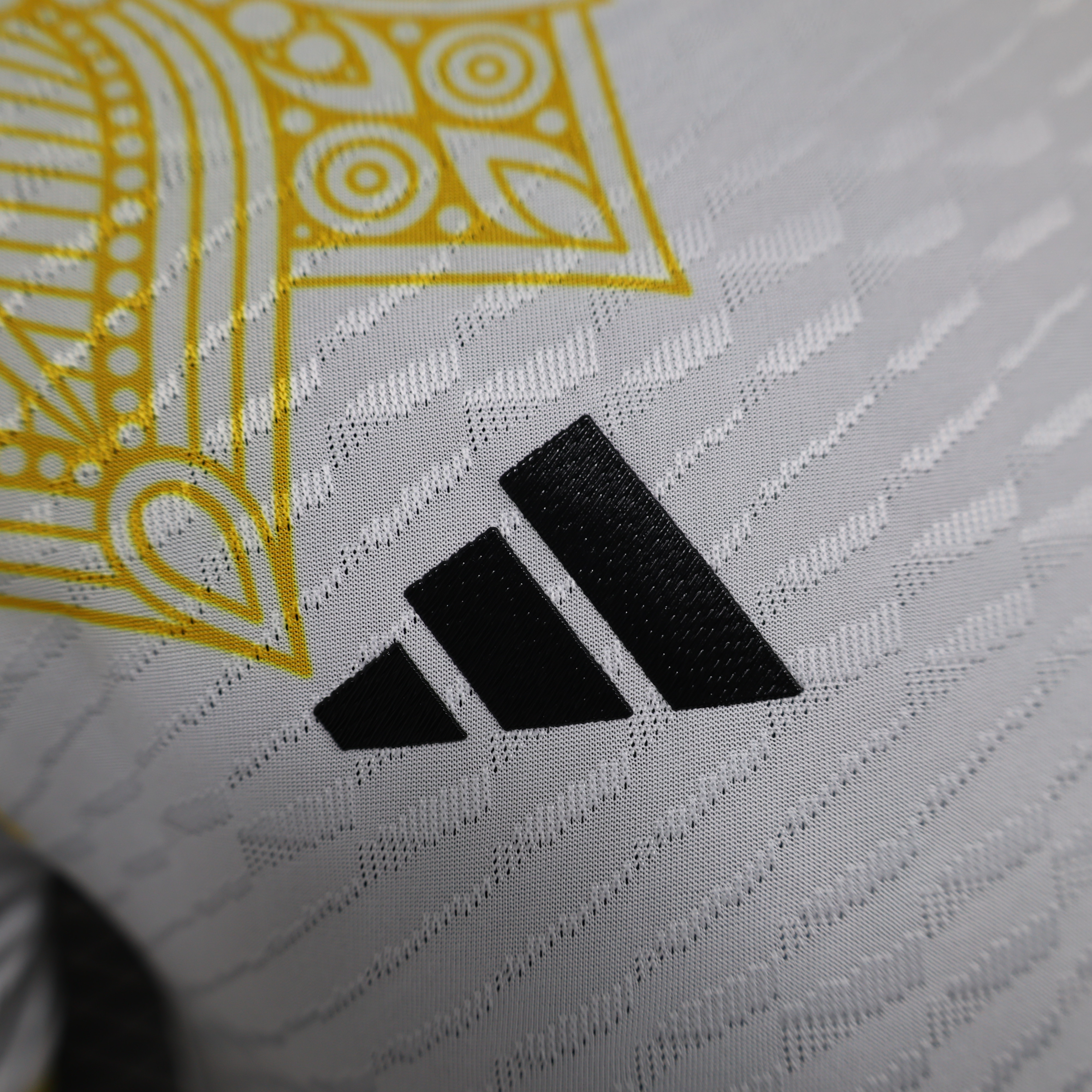ManixJersey.com | Real Madrid 24-25 Black Snake Special Edition White Jersey - Player Version -Customize Name, Number and Patch | Worldwide Shipping