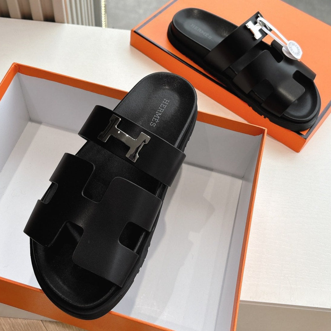 CHYPRE SANDAL IN BLACK CALFSKIN、mysite、Cacoeks