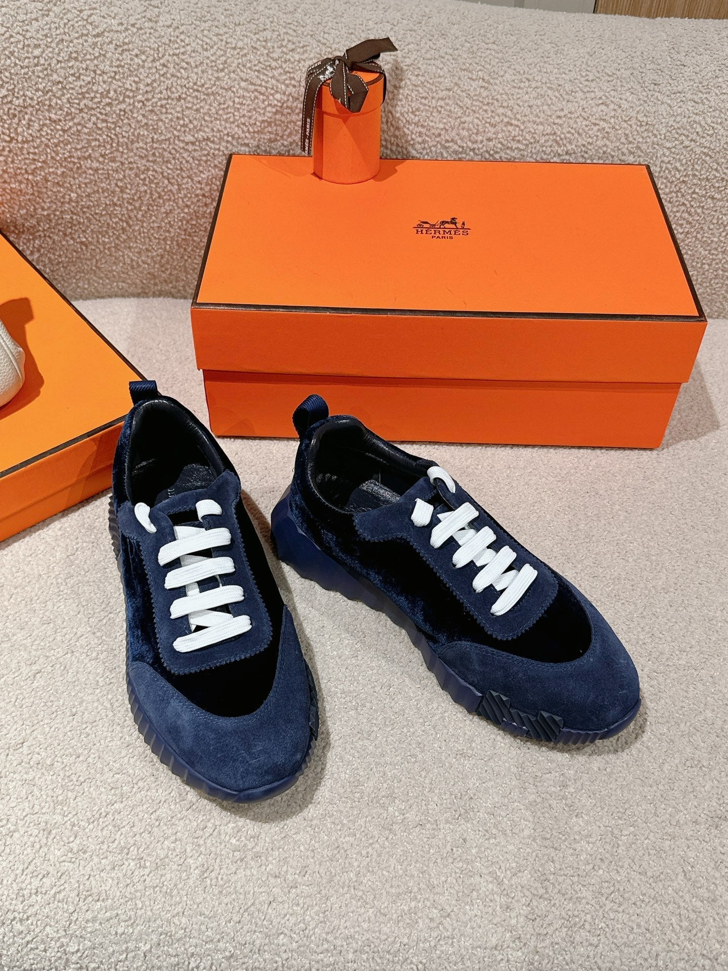 MAINLAND SNEAKER IN NAVY BLUE SUEDE AND BLACK VELVET、mysite、Cacoeks