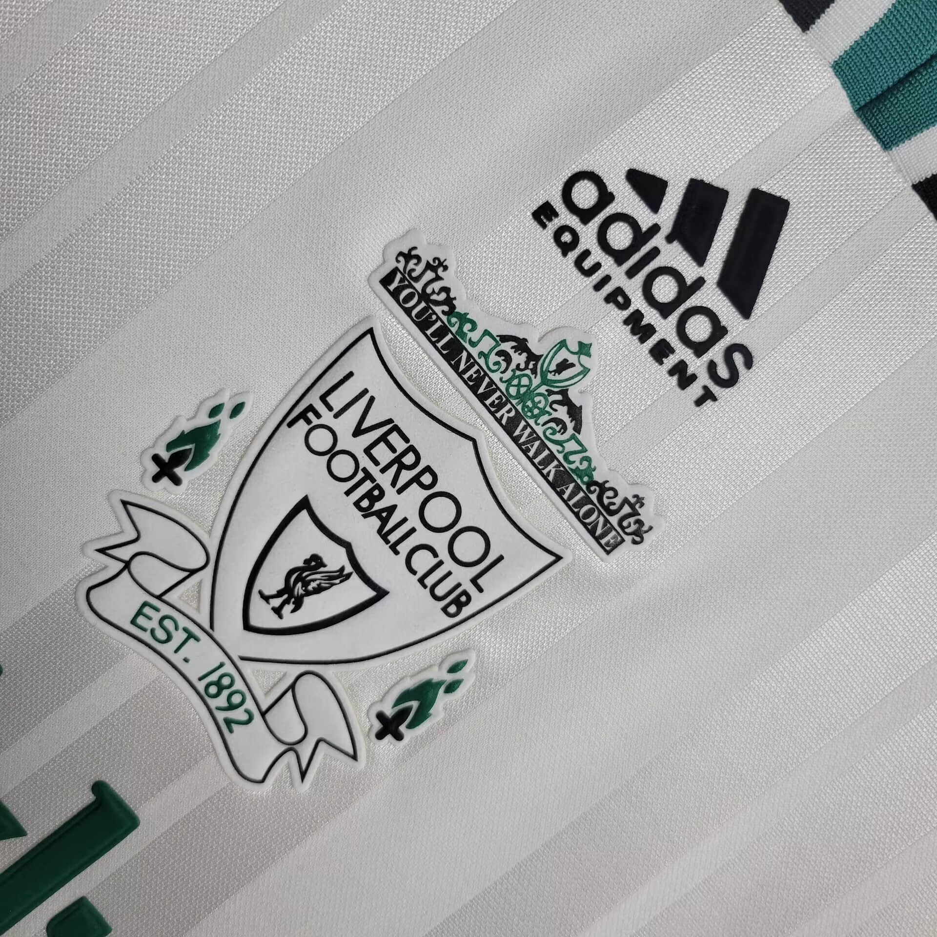 GlobeJersey-Retro Liver.pool 1993-95 Away Stadium Jersey