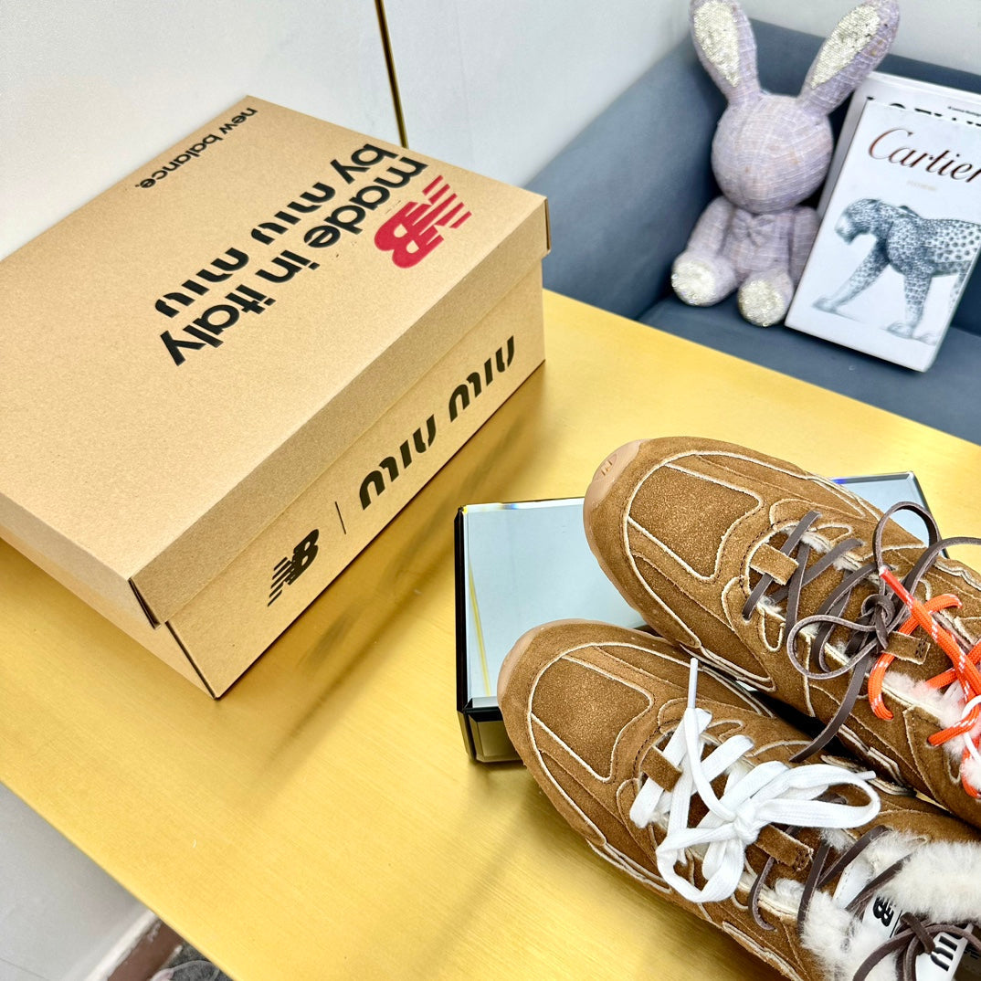 MIUXNB 530 SNEAKERS IN BROWN SUEDE SHEARLING、mysite、Cacoeks